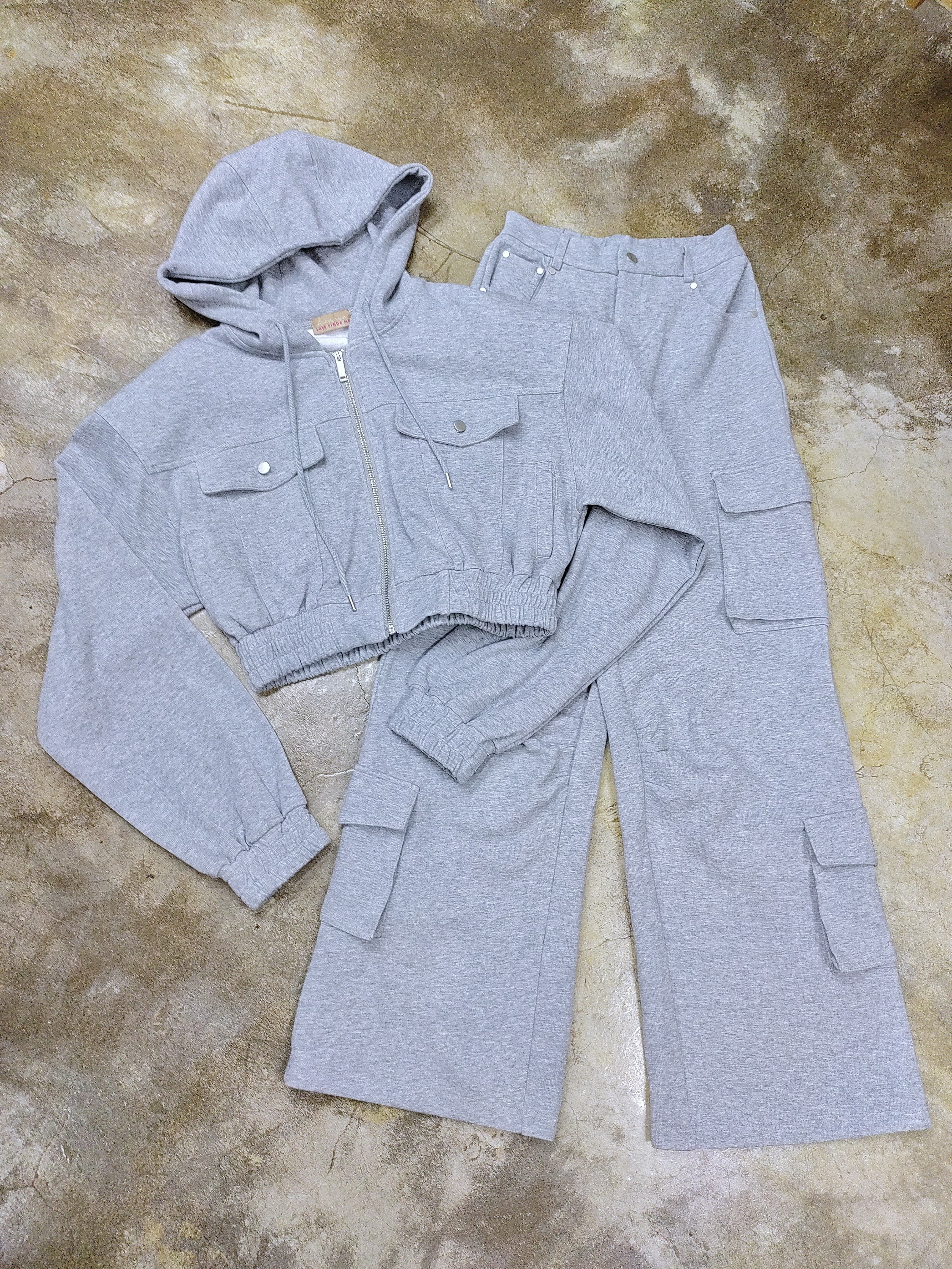 帽外套＋四袋闊褲衛衣料套裝（*現貨款式）