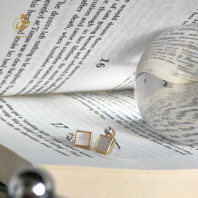 🇰🇷 Nyunyu 精緻閃石方塊耳環 白/黑/紅/灰/綠/棕