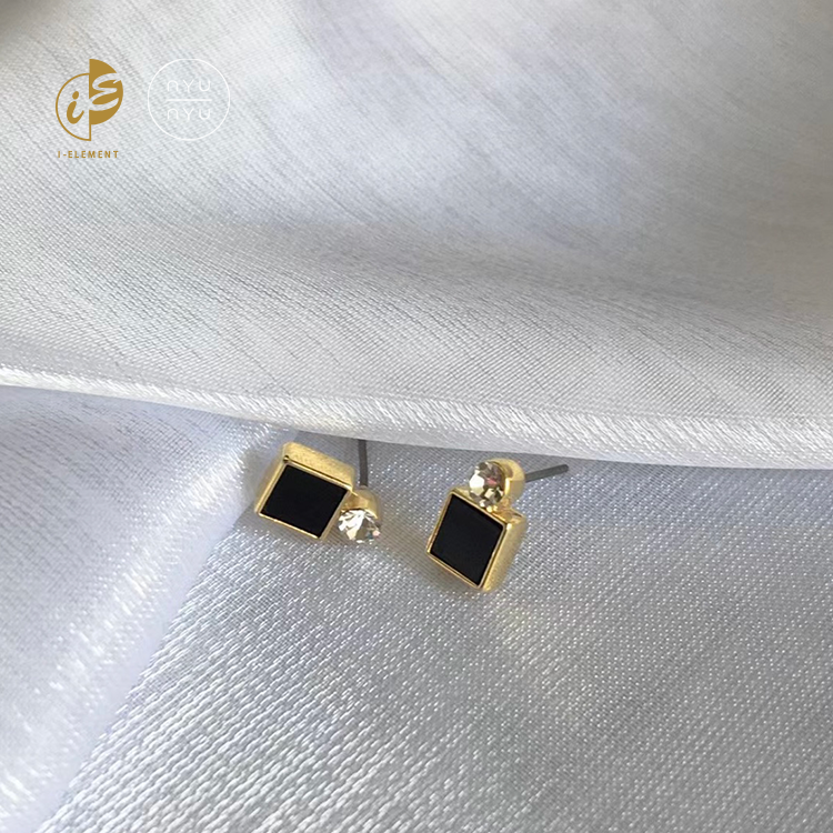 🇰🇷 Nyunyu 精緻閃石方塊耳環 白/黑/紅/灰/綠/棕