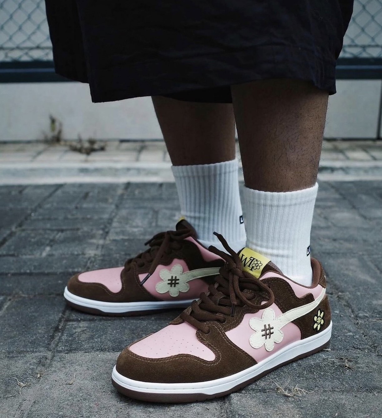 預購 WATER THE PLANT 粉棕色