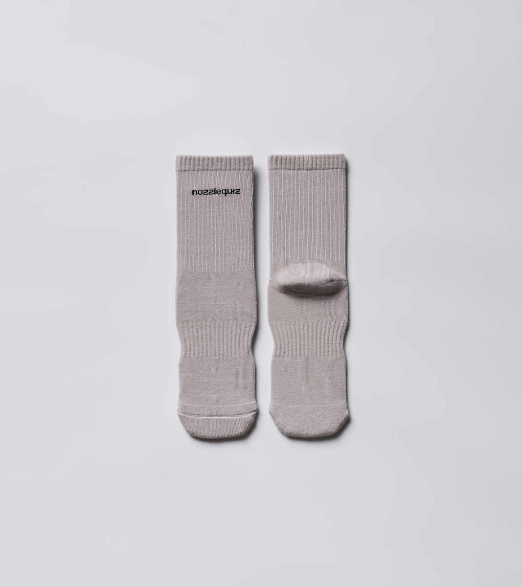 nozzle quiz® / Essential 中筒休閒襪 - 灰 ／ Grey