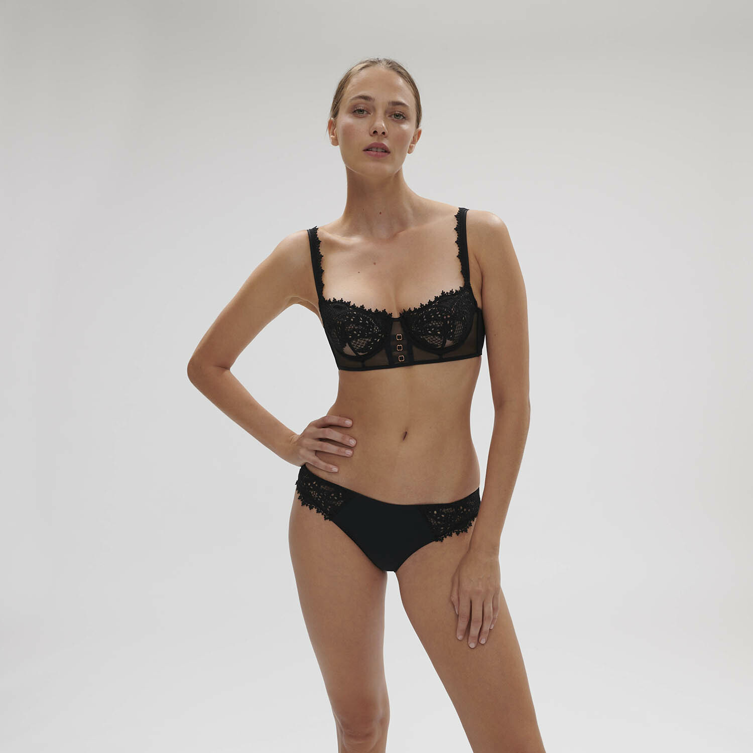 MYSTIC 神秘 1/2無襯胸罩 經典黑