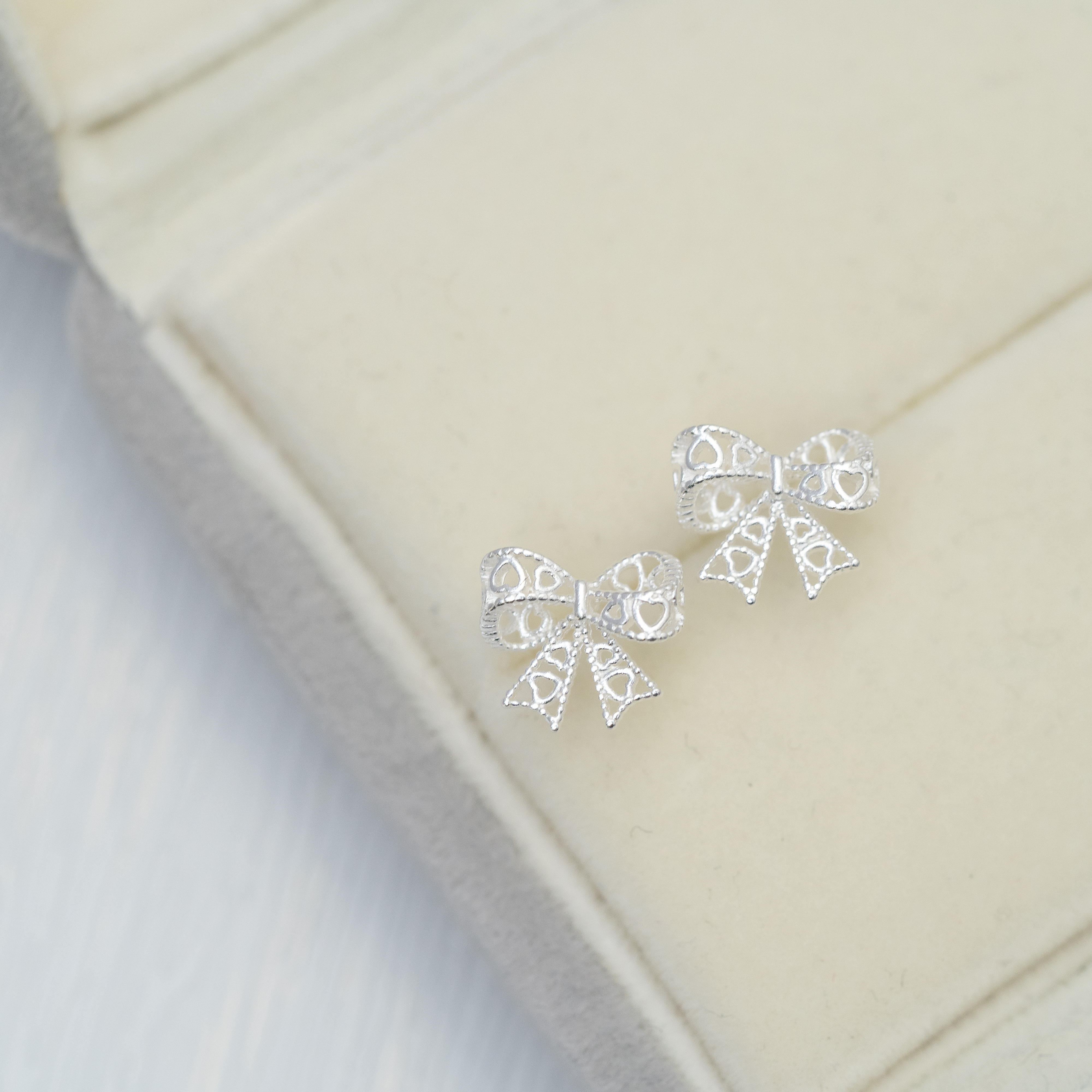 通花蝴蝶結耳環