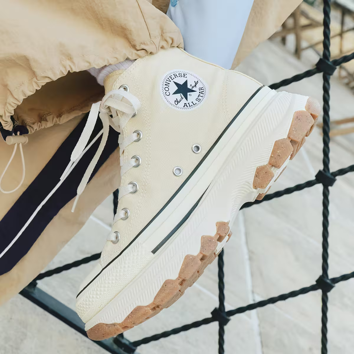 converse 奶油白焦糖厚底