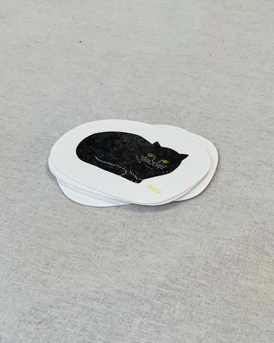 凸版印刷 黑貓紙杯墊 橢圓形｜倉敷意匠 x Tomotake