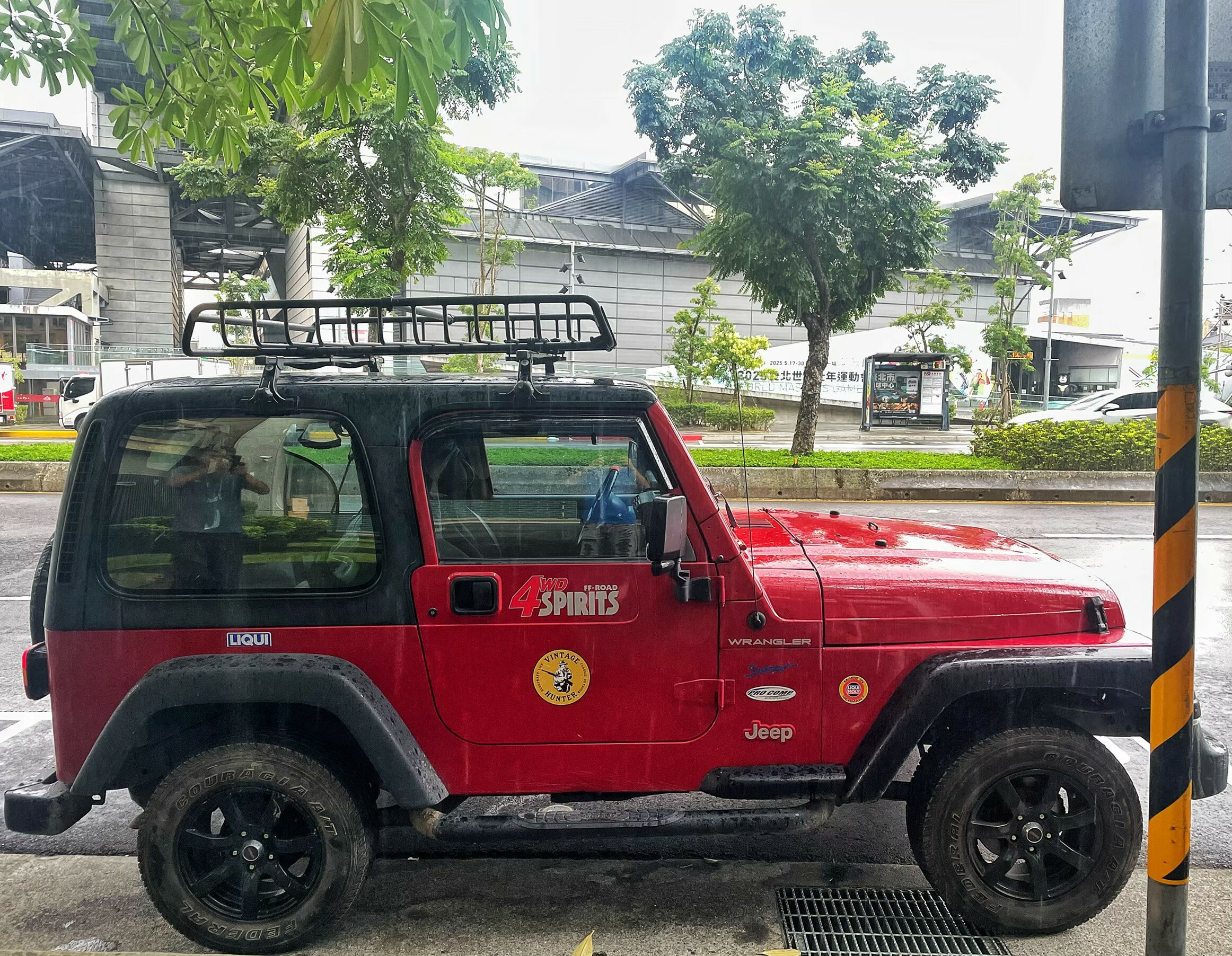 YAKIMA MegaWarrior 終極戰士 行李盤/車頂置物籃 吉普車-JEEP