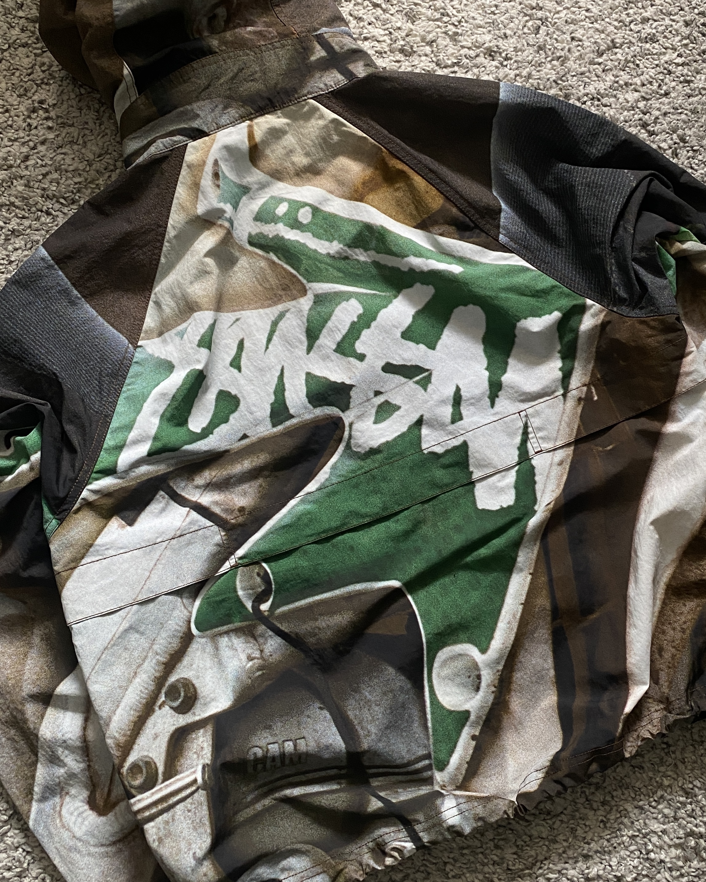 現貨STUSSY BEACH SHELL BAJA PRINT 尼龍衝鋒外套滿版綠棕花紋