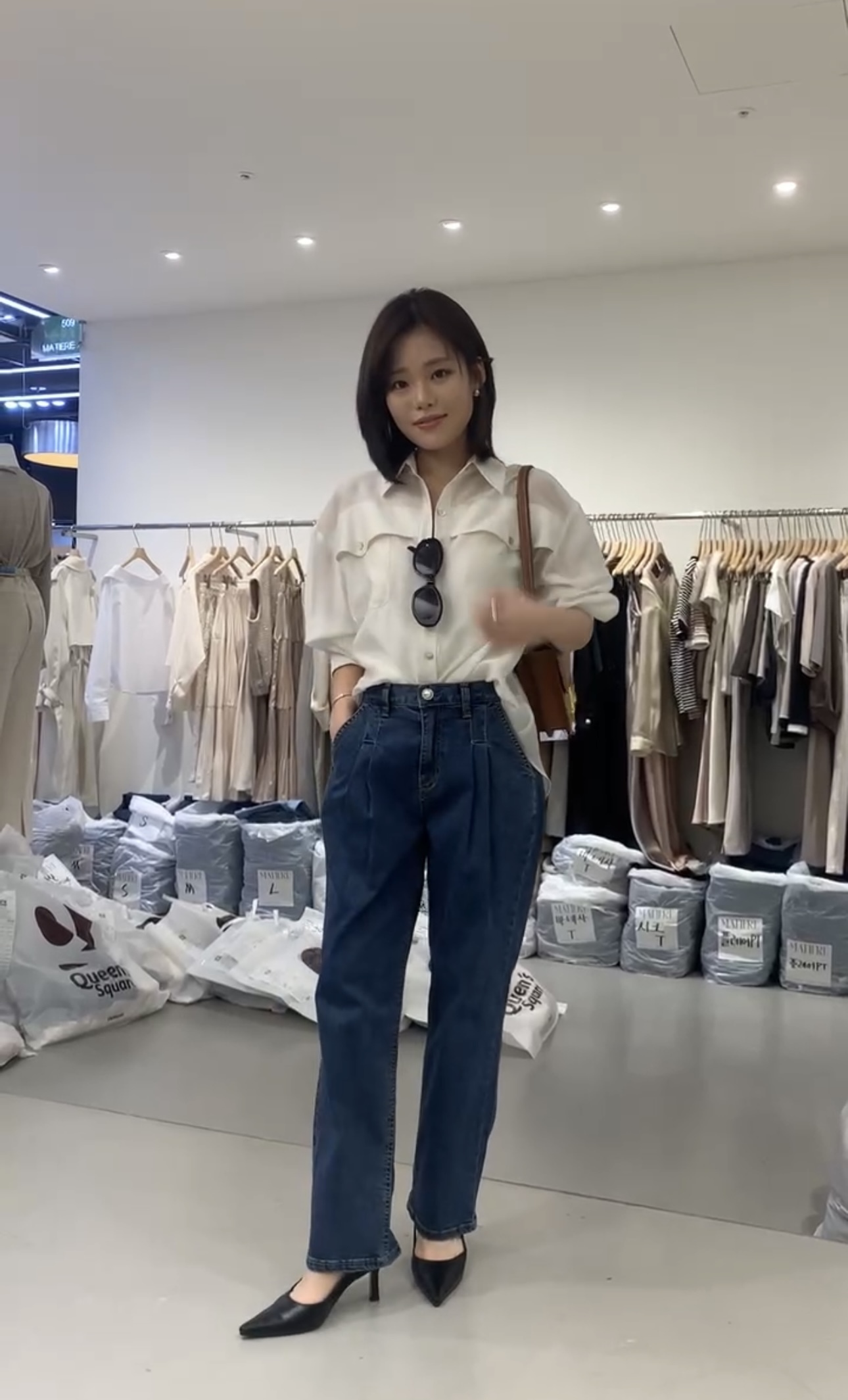 2.24 珍珠鈕牛仔褲