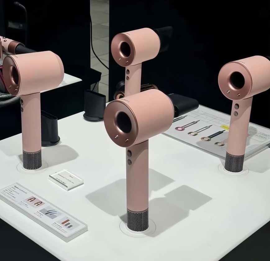 【Luxury】現貨.  日本限定 DYSON 霧面 櫻花粉 吹風機 Supersonic 新色 HD08 ULF BPR ENT