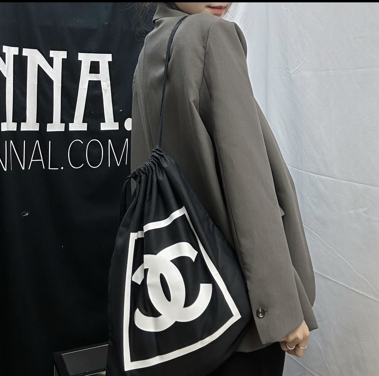 Y245美妝高級會員換領抽繩雙肩布袋