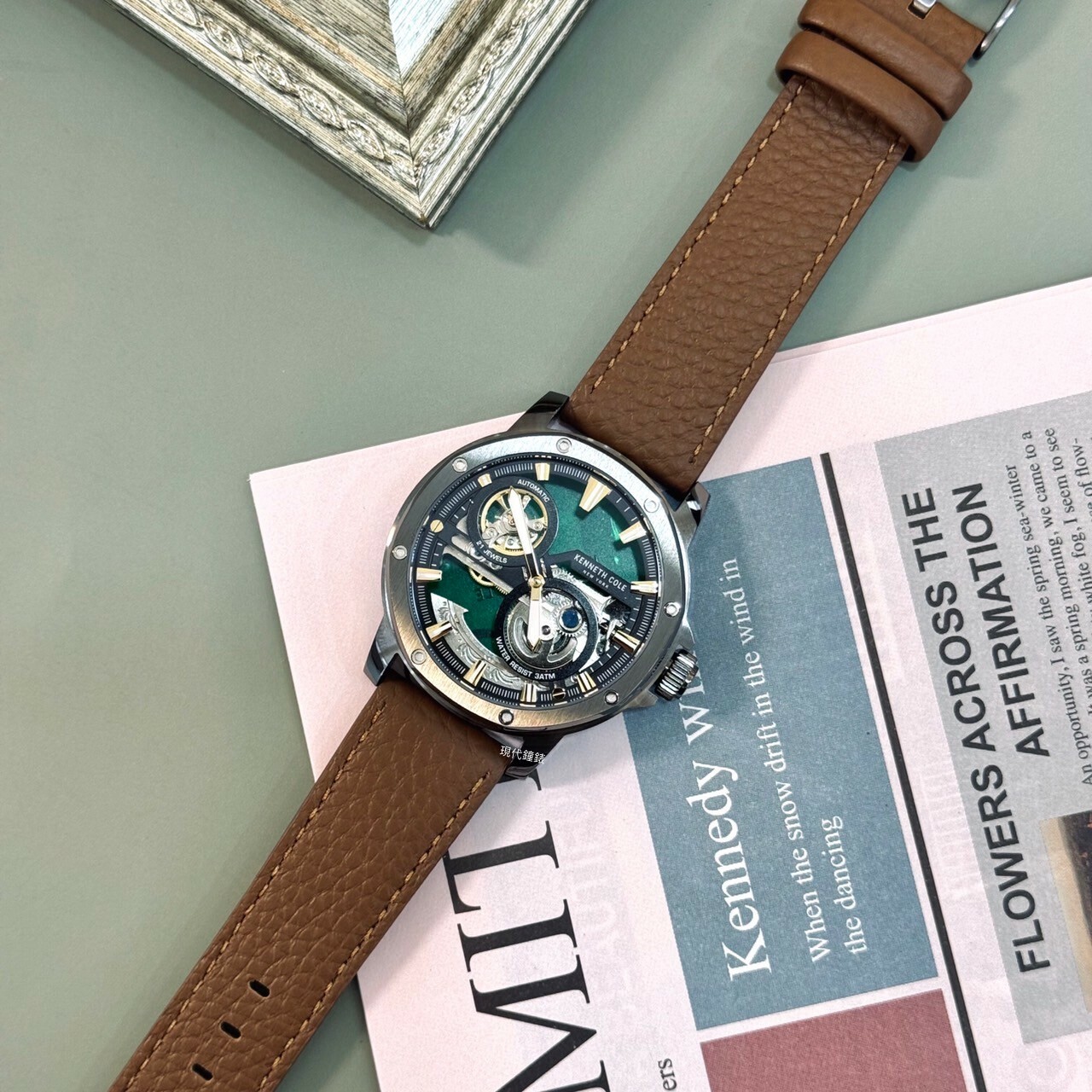 【KENNETH COLE】 鏤空機芯機械皮革男錶KCWGE0033701 44mm 現代鐘錶