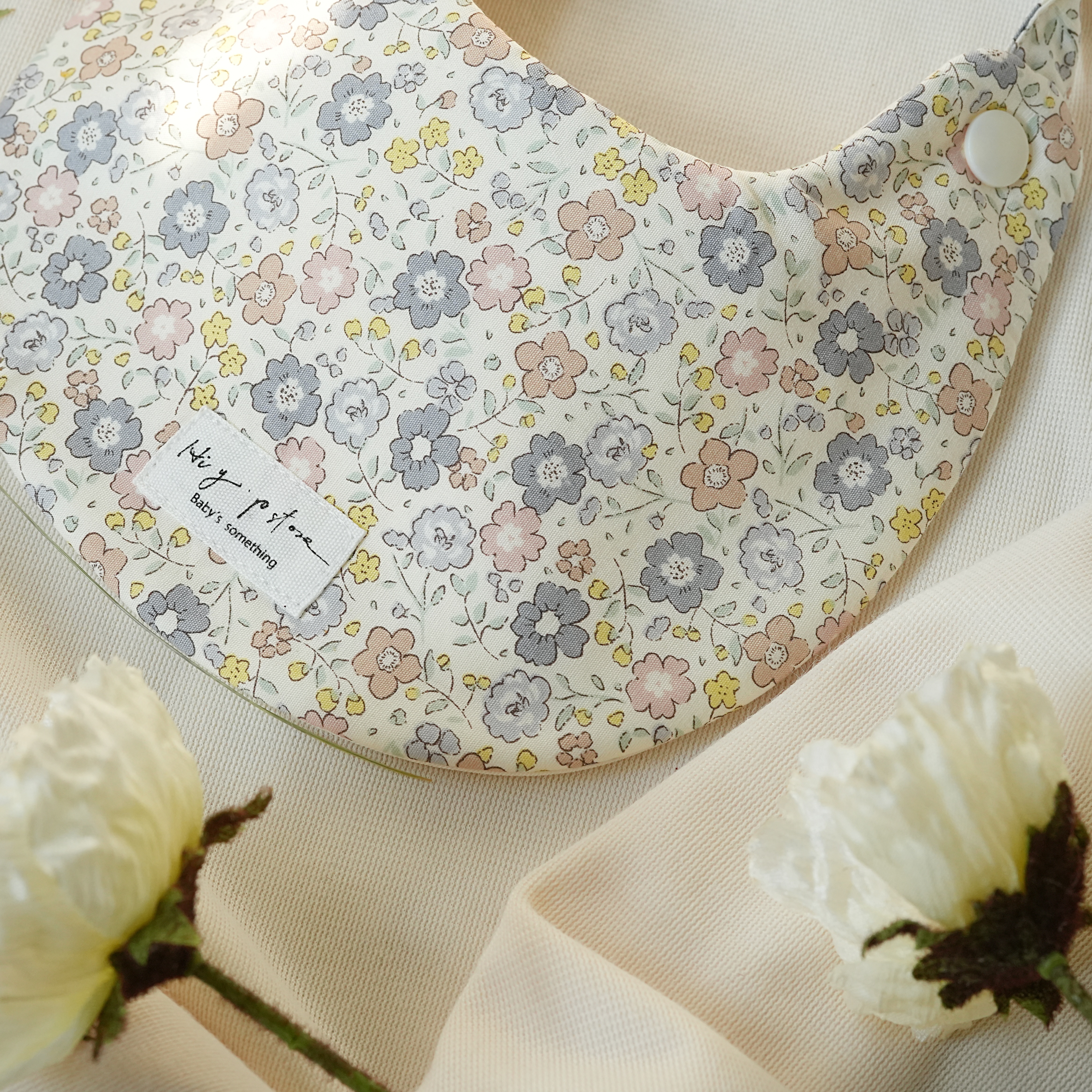 Hi Y.P store-手作圍兜-莫蘭迪小花