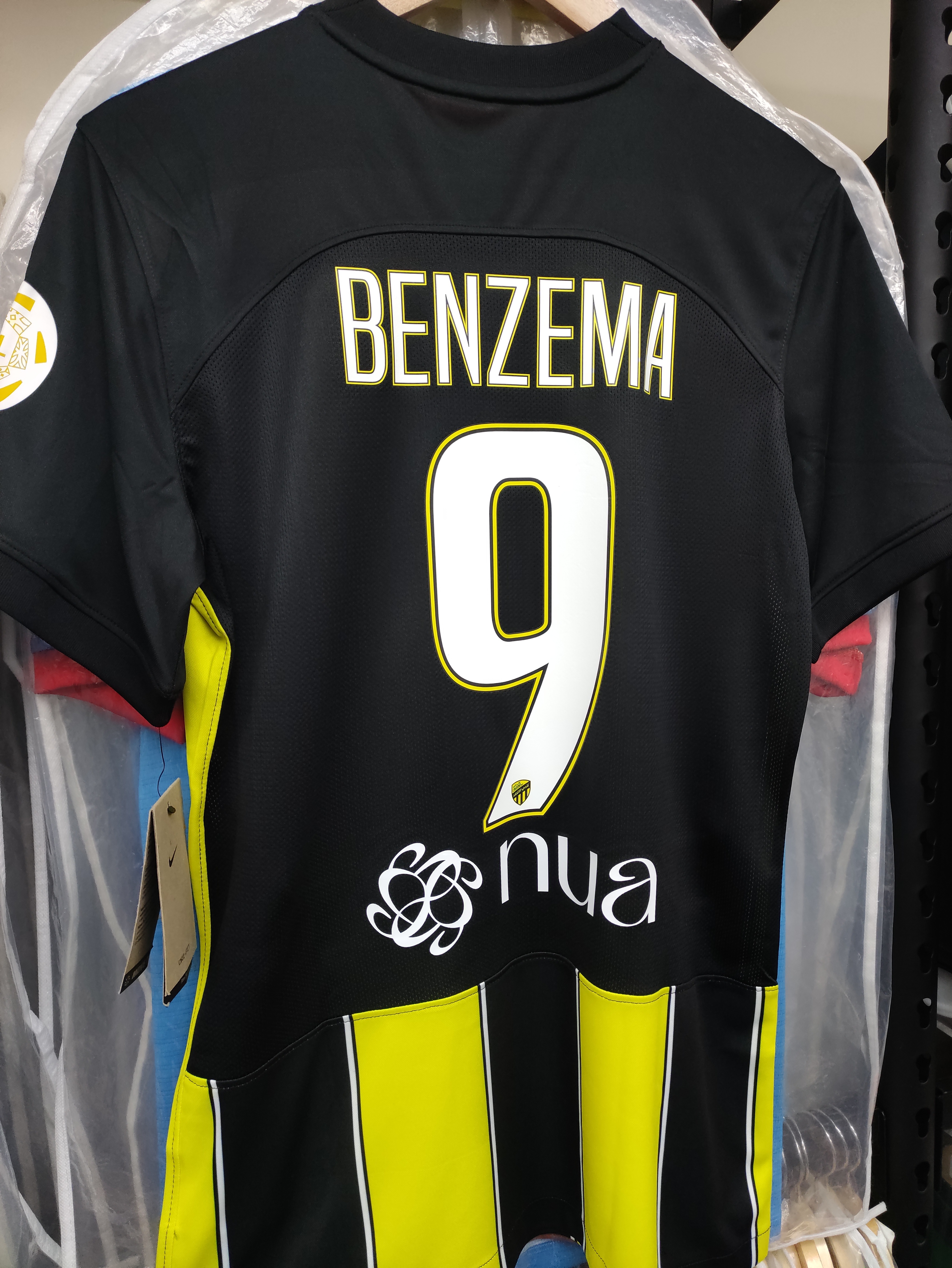 23-24伊蒂哈德主場球衣