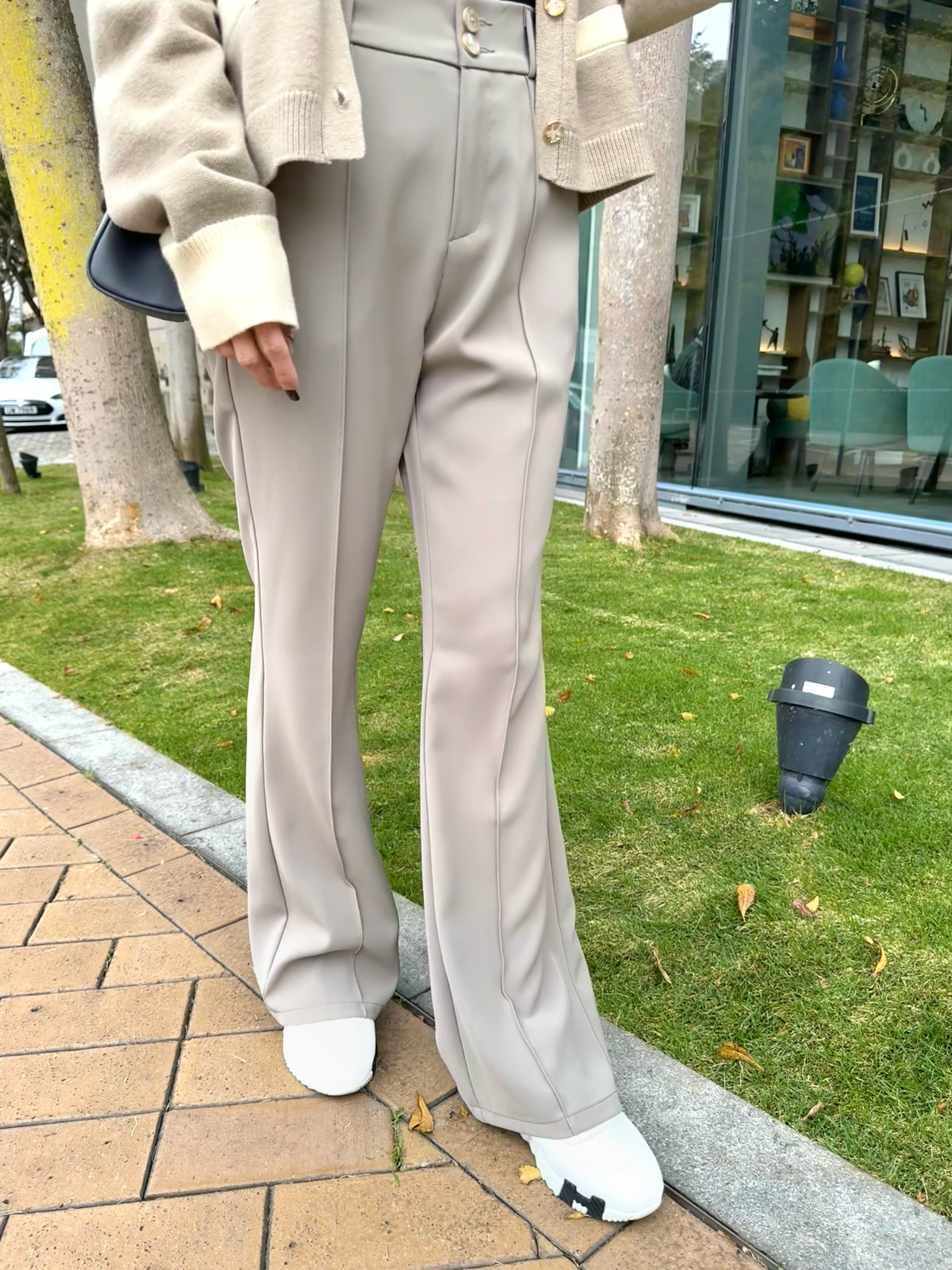 Pintuck Flared Pants_PT239L03