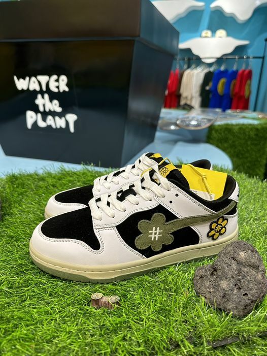 Water the plant  刺繡小花鞋 橄欖綠