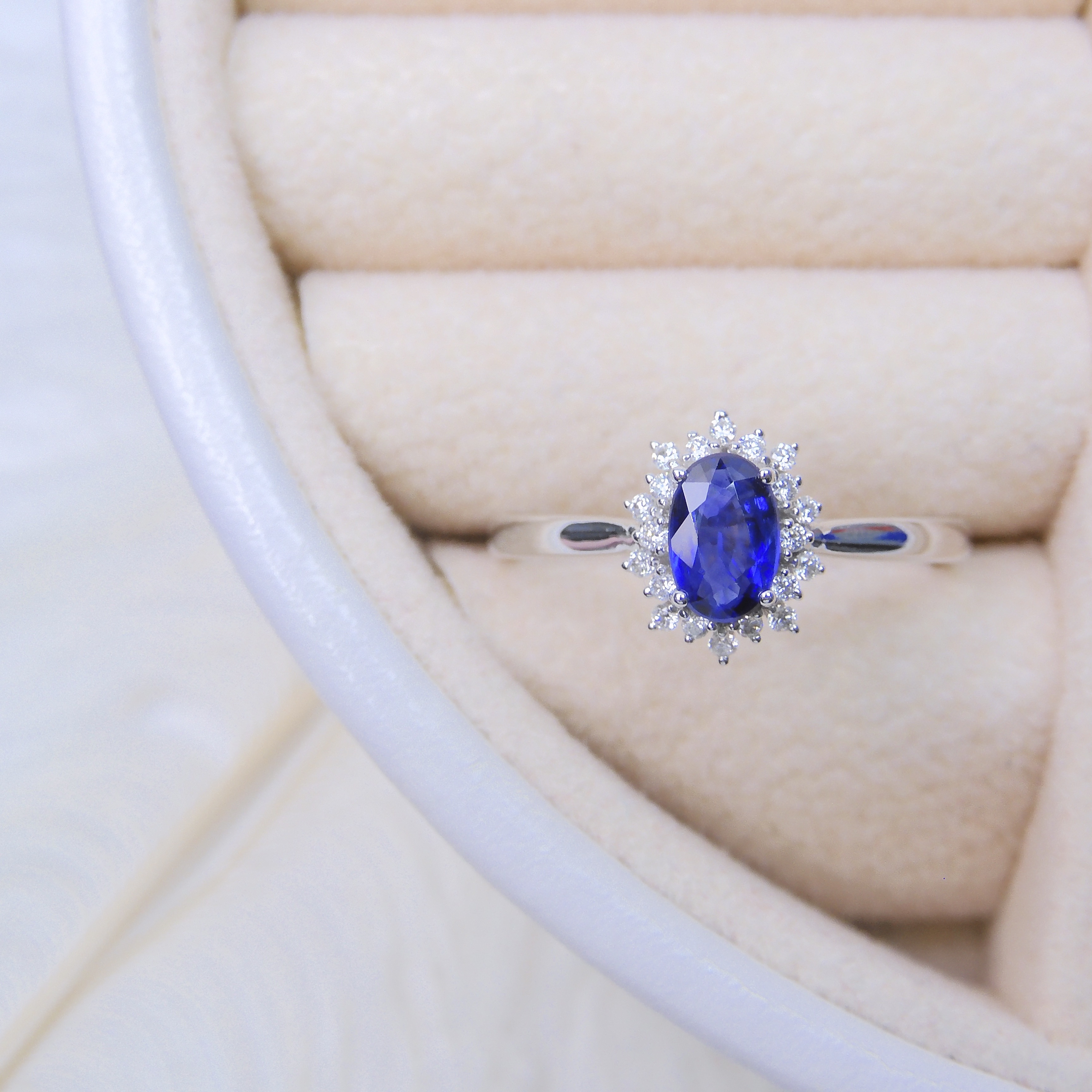 18K金 0.5ct 藍寶石戒指