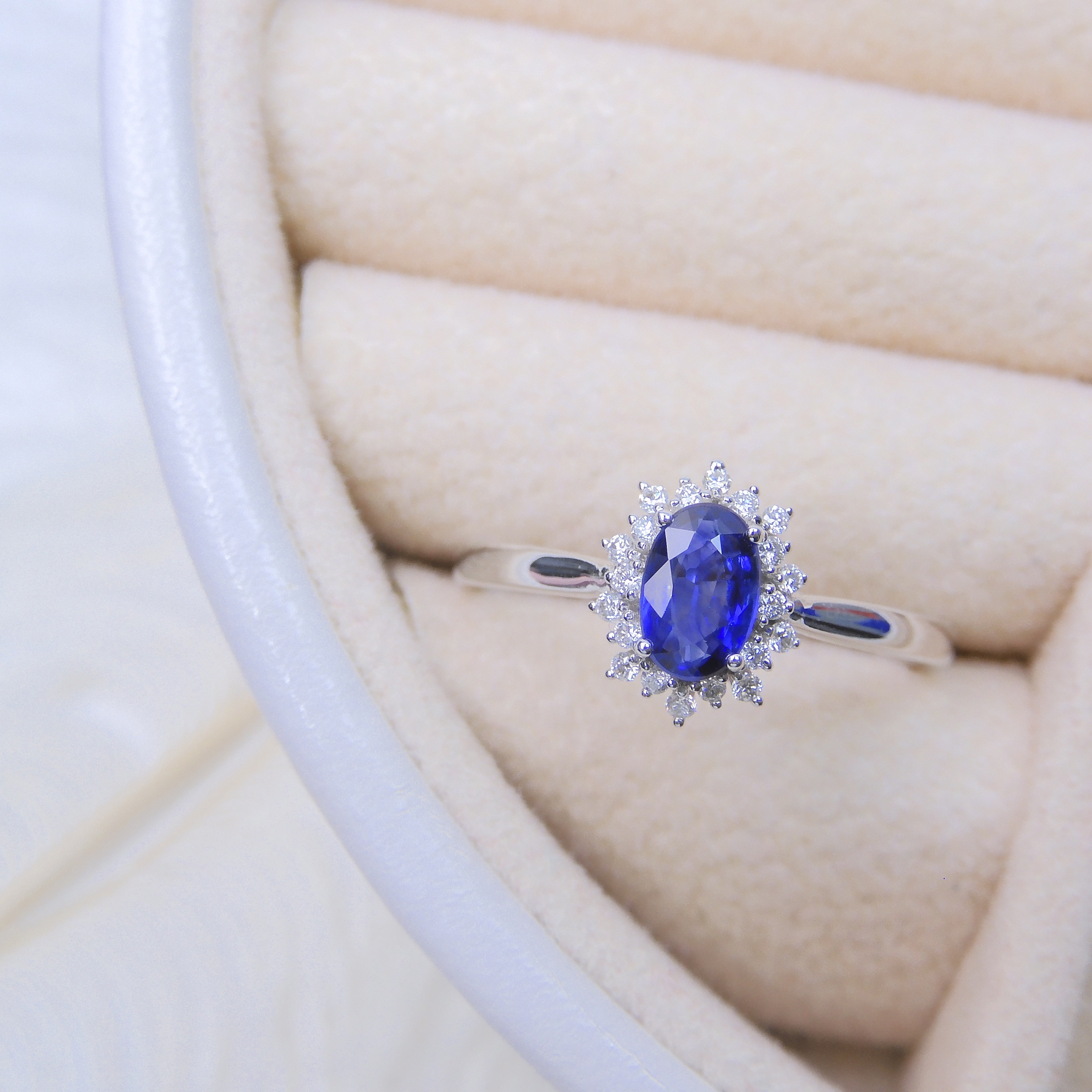 18K金 0.5ct 藍寶石戒指