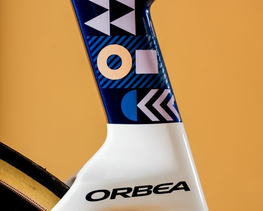 Orbea Orca Aero OMX 2024 Road Frame 53cm White/Guggenheim (Without stem and handlebar)