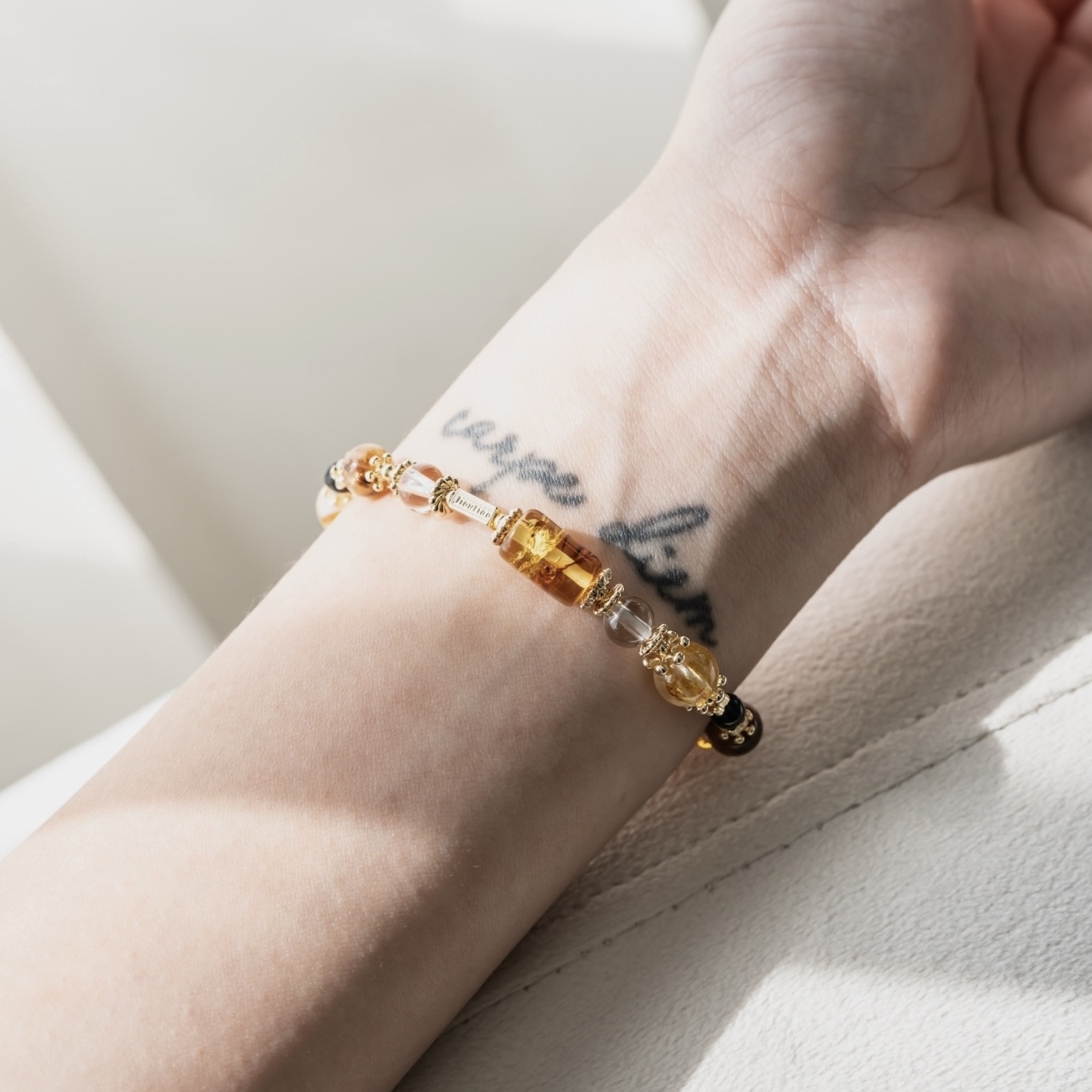 向日葵：花珀｜黑玉髓｜黃膠花｜檸檬玉｜茶晶