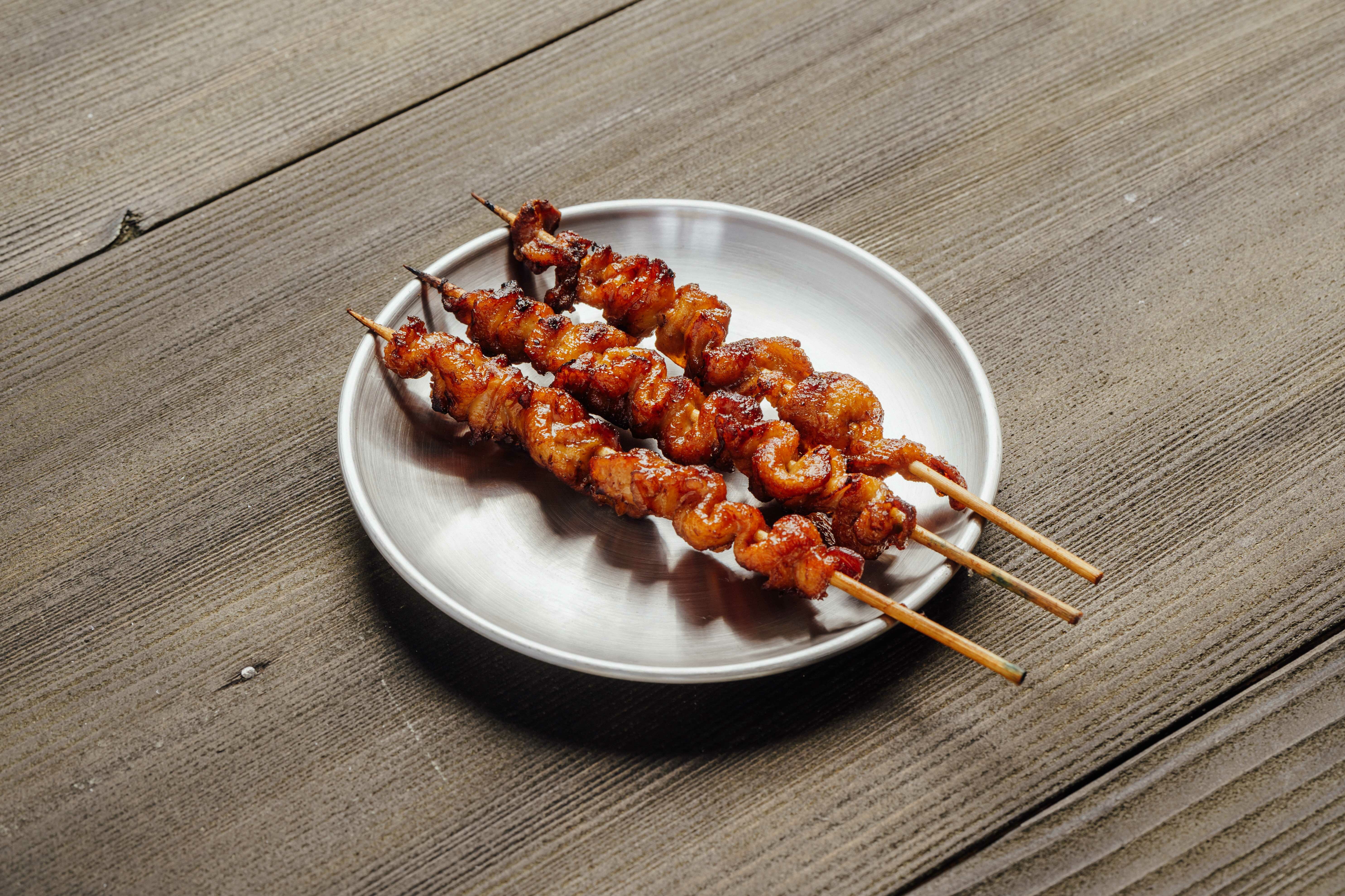 【路邊烤肉】串燒系列 : 雞皮串 (6入)