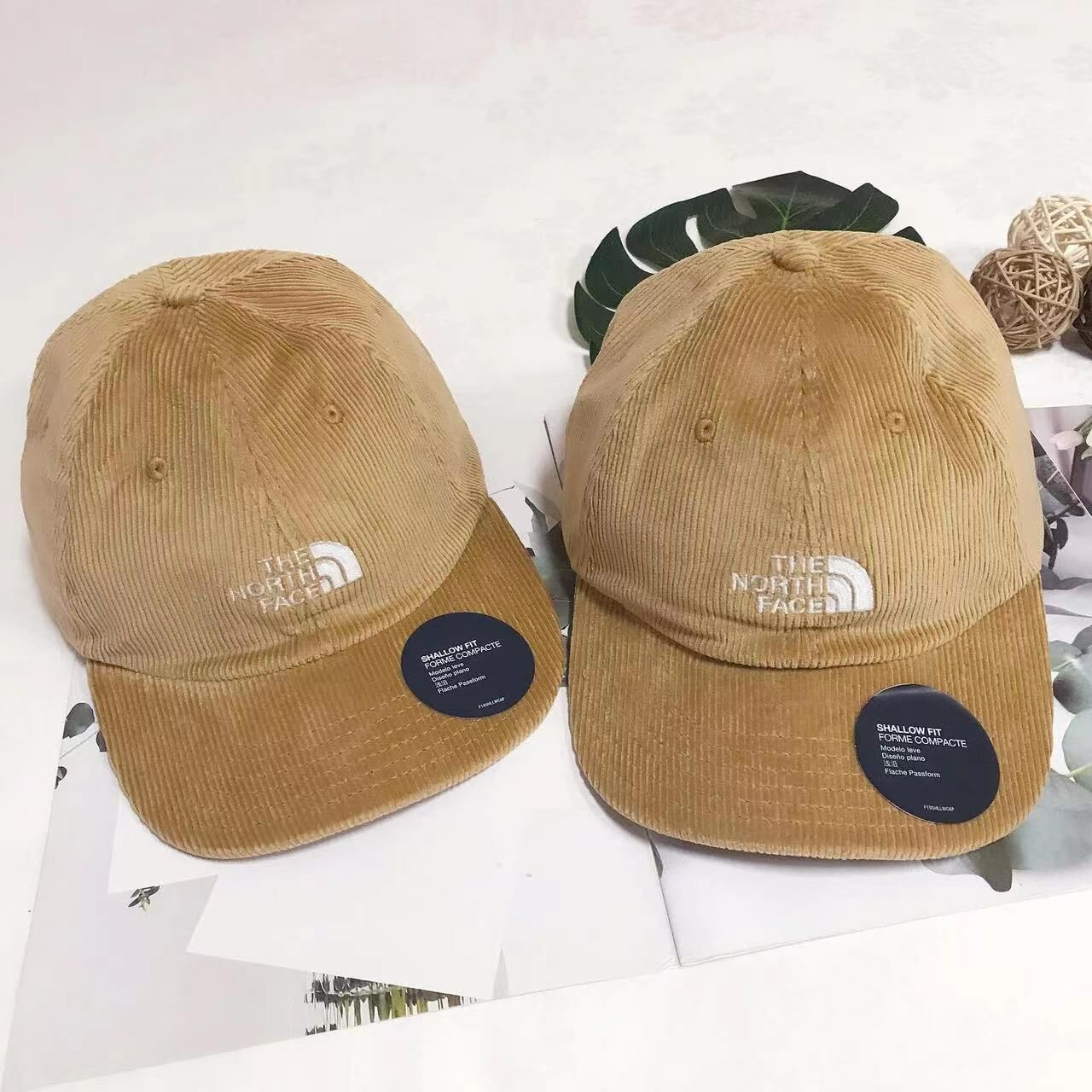 THE NORTH FACE CORDUROY CAP