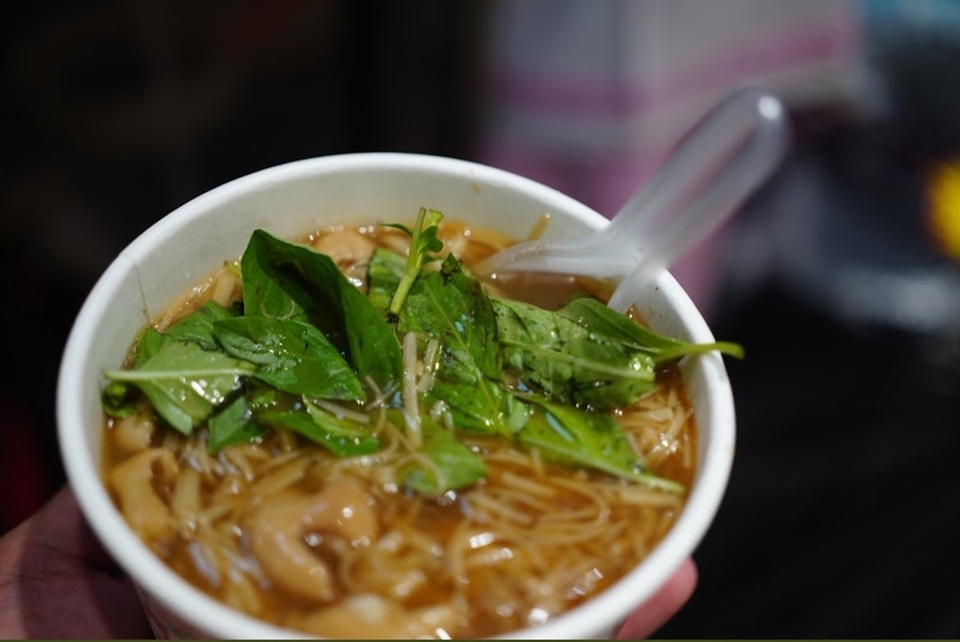 阿宗麵線在Google評論次數破萬，是十分有名的西門町小吃。