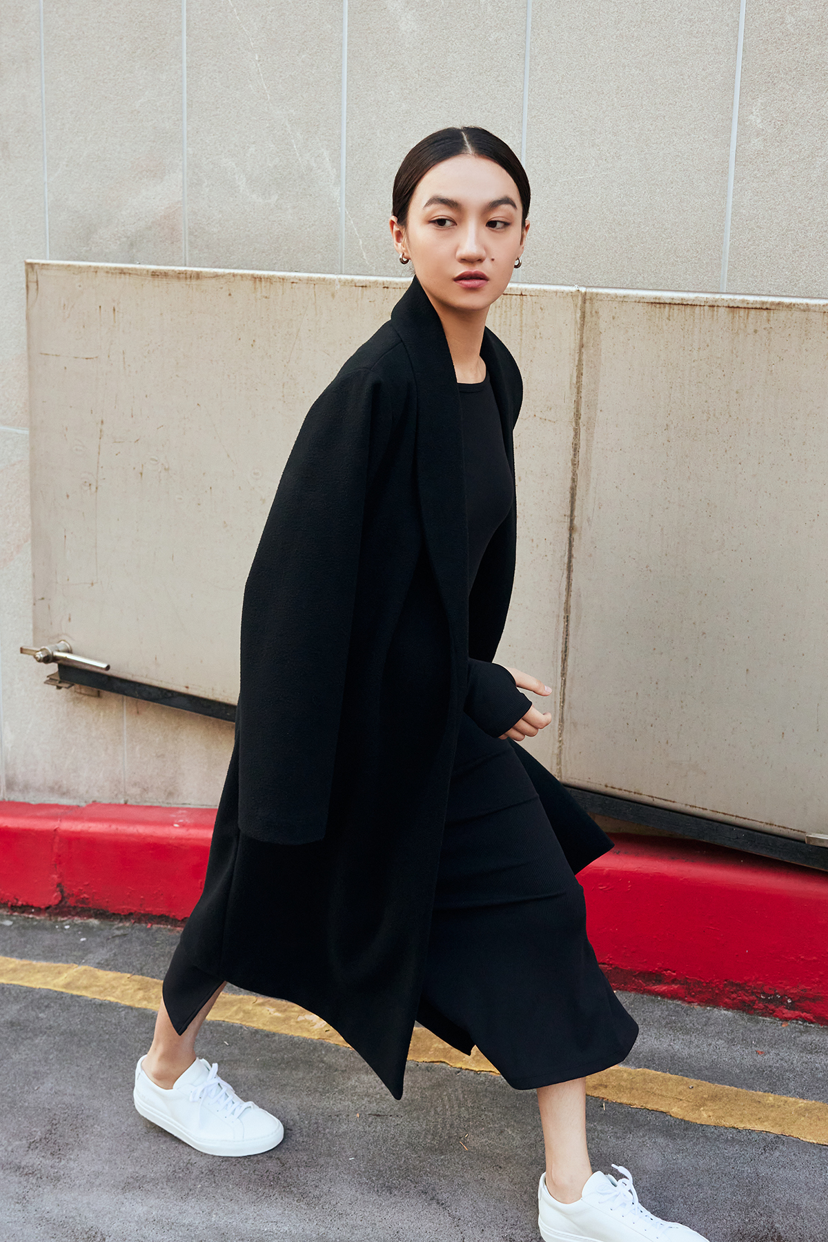 BRUSH 防潑水絨毛大衣 女（黑）