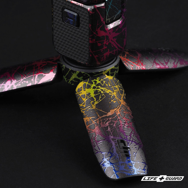 LIFE+GUARD 腳架貼膜側面展示圖，LIFE+GUARD 風格設計