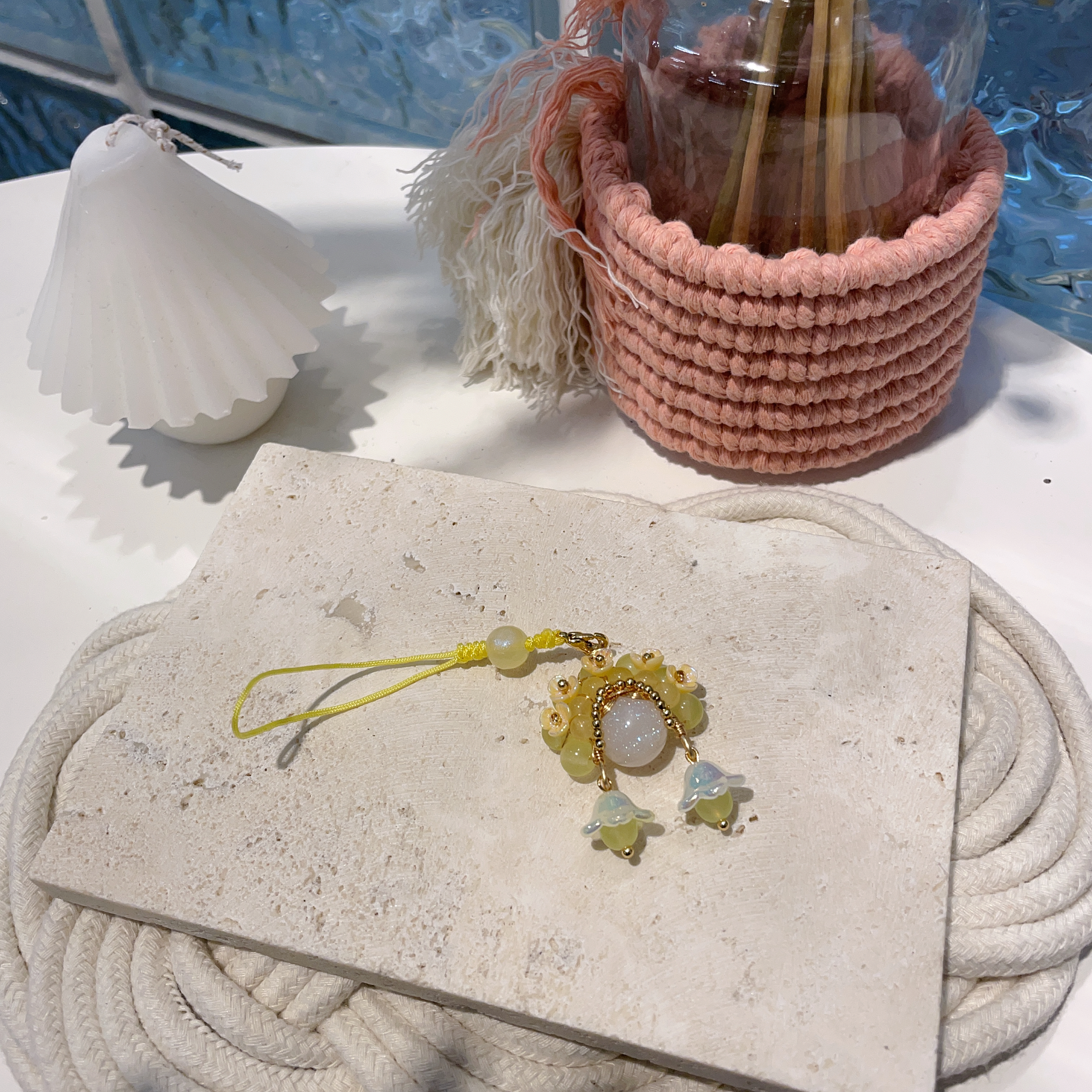 黃瑪瑙刀馬旦造型掛飾