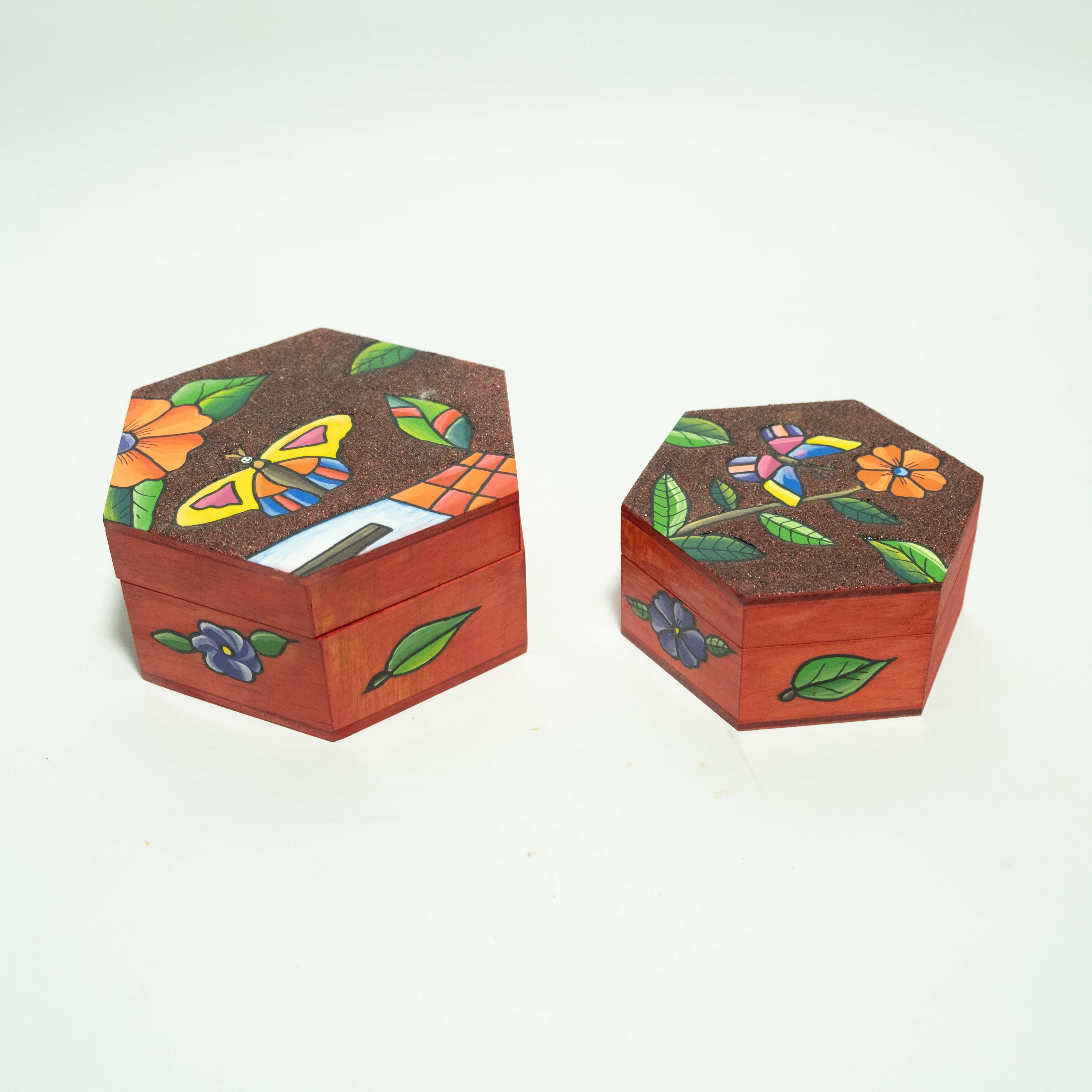 彩繪木雕｜盒中盒 - 舞蝶｜薩爾瓦多