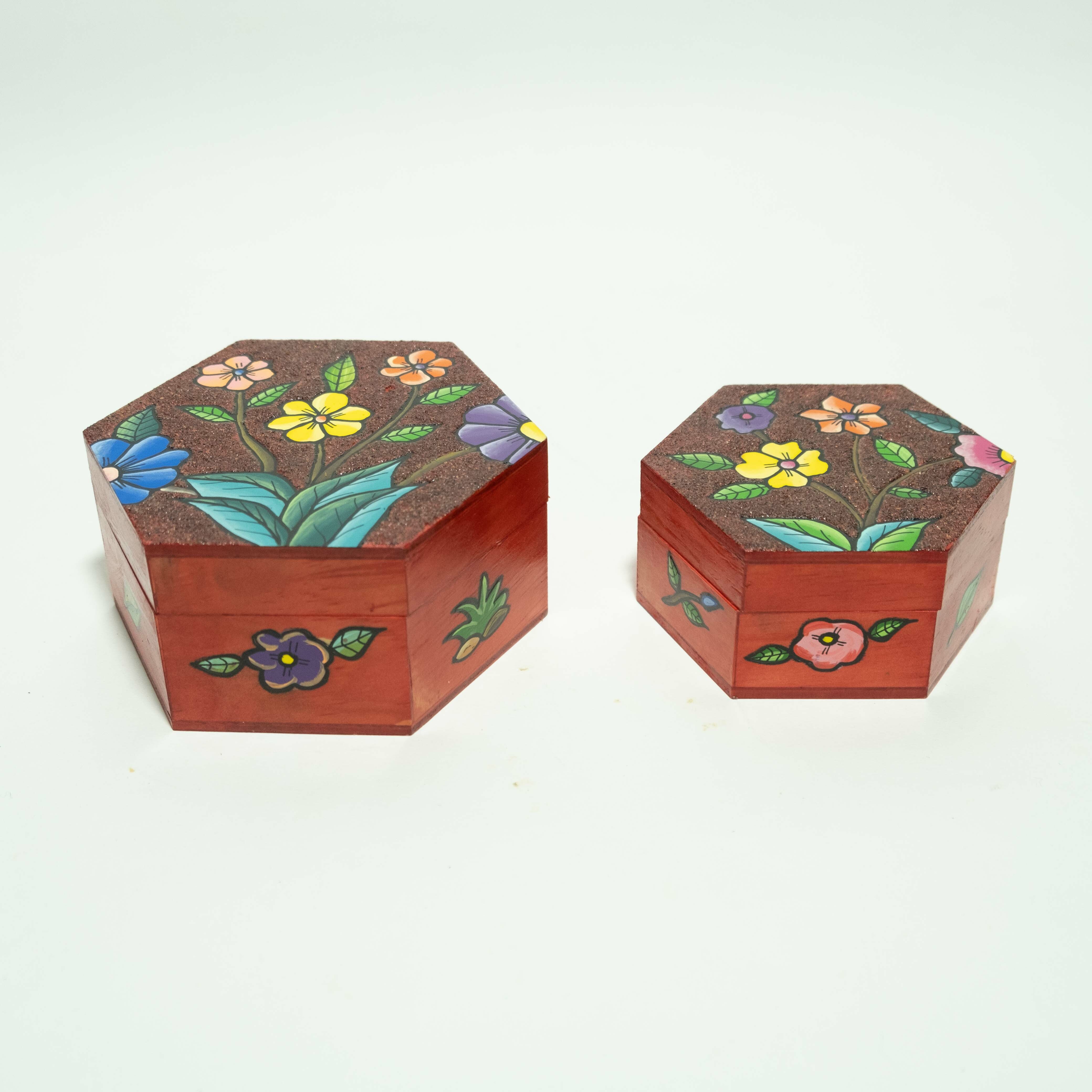 彩繪木雕｜盒中盒 - 小花｜薩爾瓦多