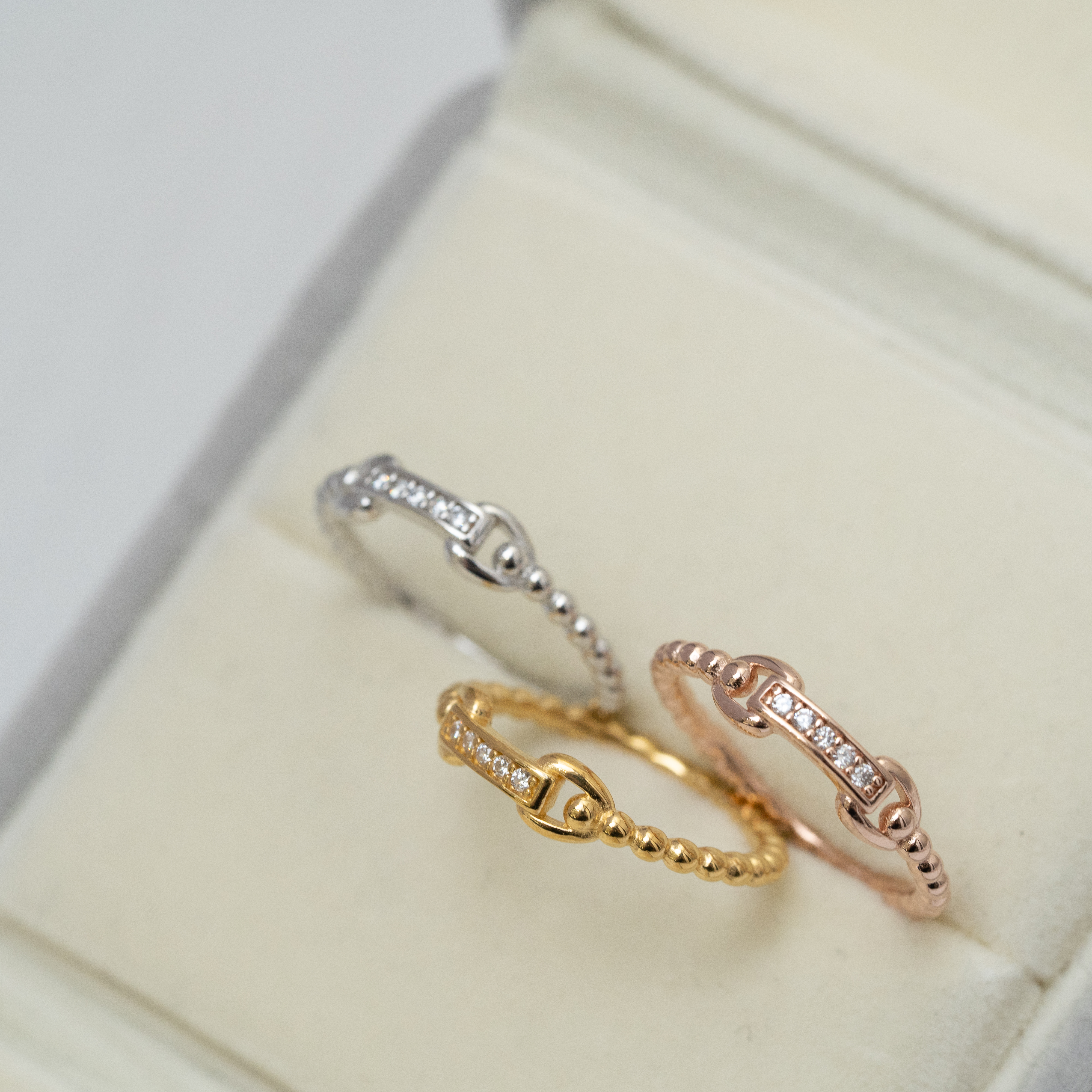 皮帶扣型閃石波波紋戒指 svr21