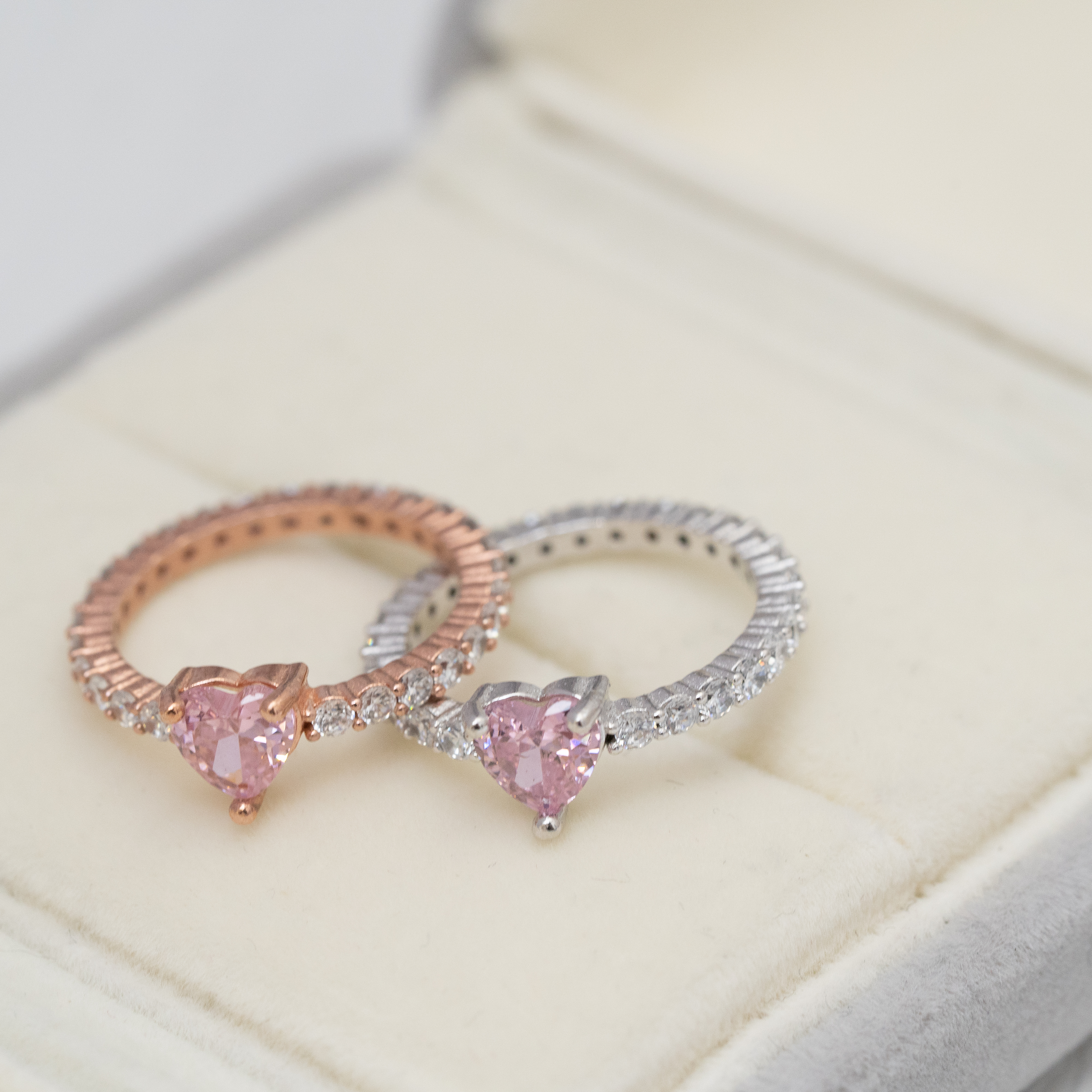 高碳鑽粉紅愛心排石戒指（單顆大心）svr36