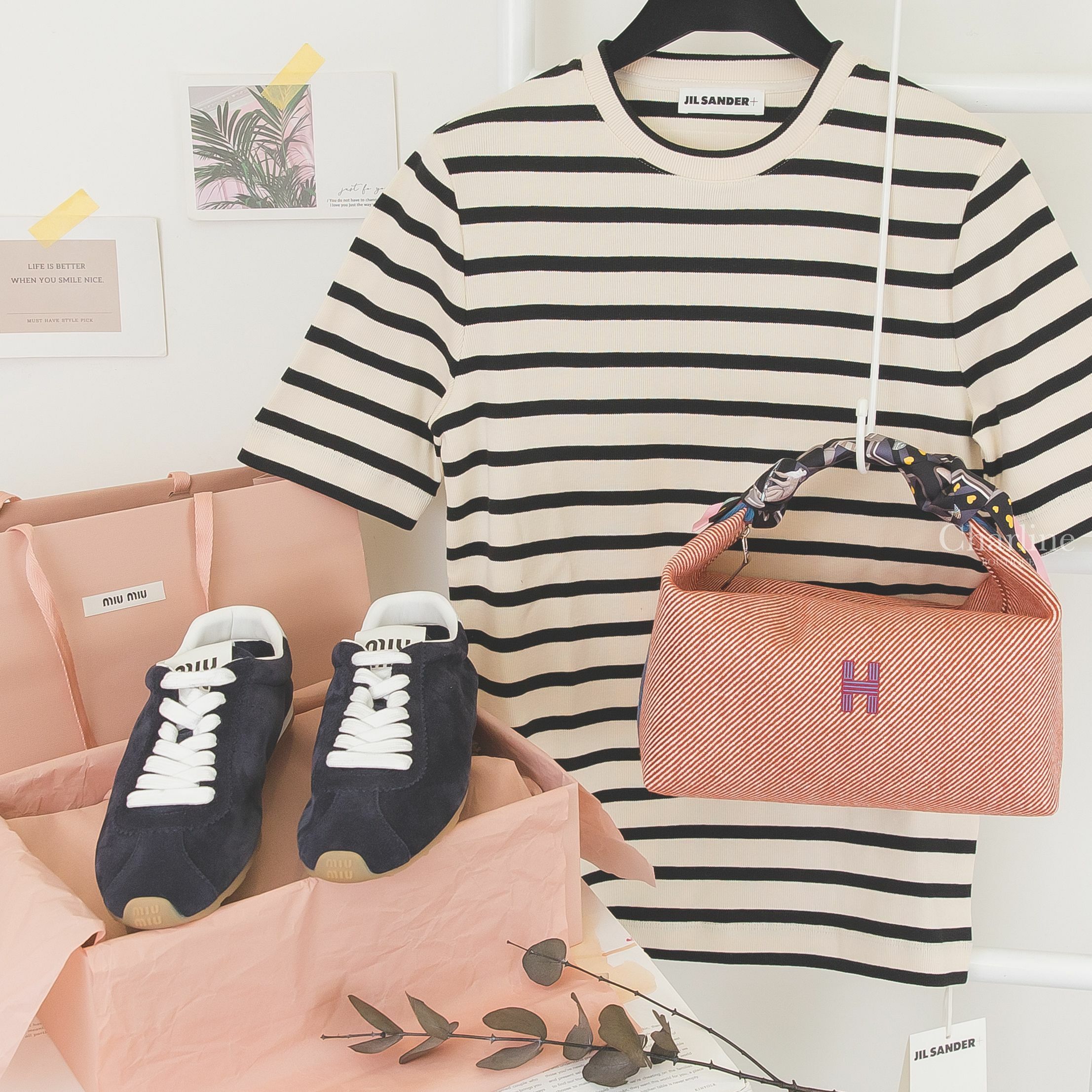 Miu Miu Sneakers 海軍藍麂皮棕白色皮革飾邊運動鞋,Hermès Story Twilly 黑色/玫瑰色/灰色,Hermès Bride A Brac 蕃茄紅羊毛斜條紋藍字H紅藍編織條紋提把-Charline Boutique 精品代購
