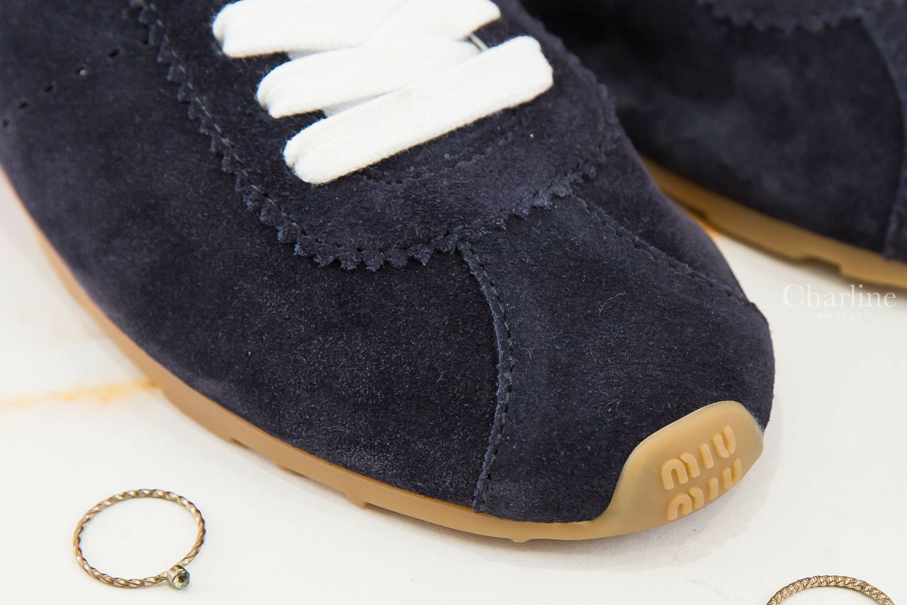 Miu Miu Suede Sneakers 海軍藍麂皮棕白色皮革飾邊黑字運動鞋