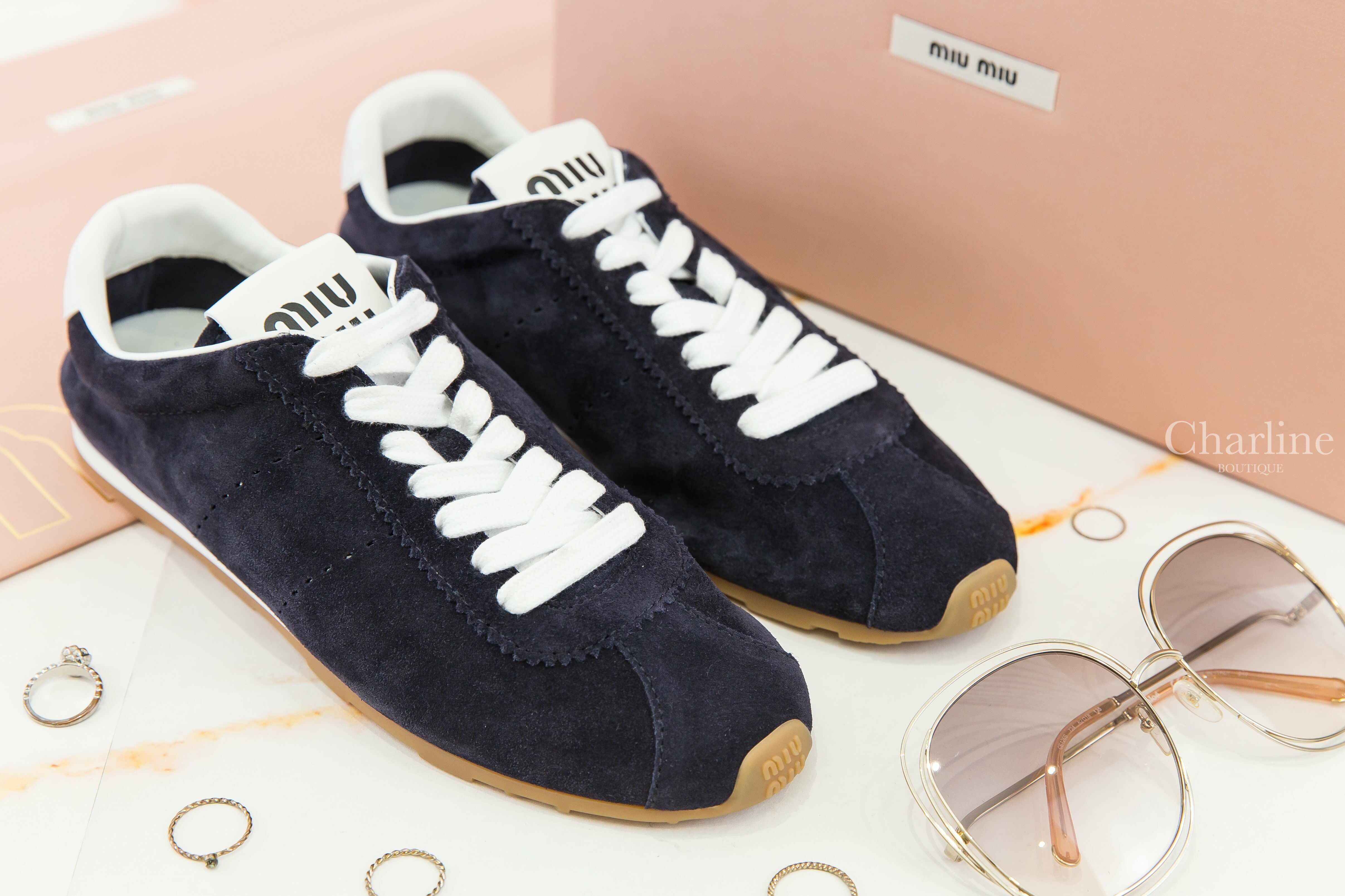 Miu Miu Suede Sneakers 海軍藍麂皮棕白色皮革飾邊黑字運動鞋