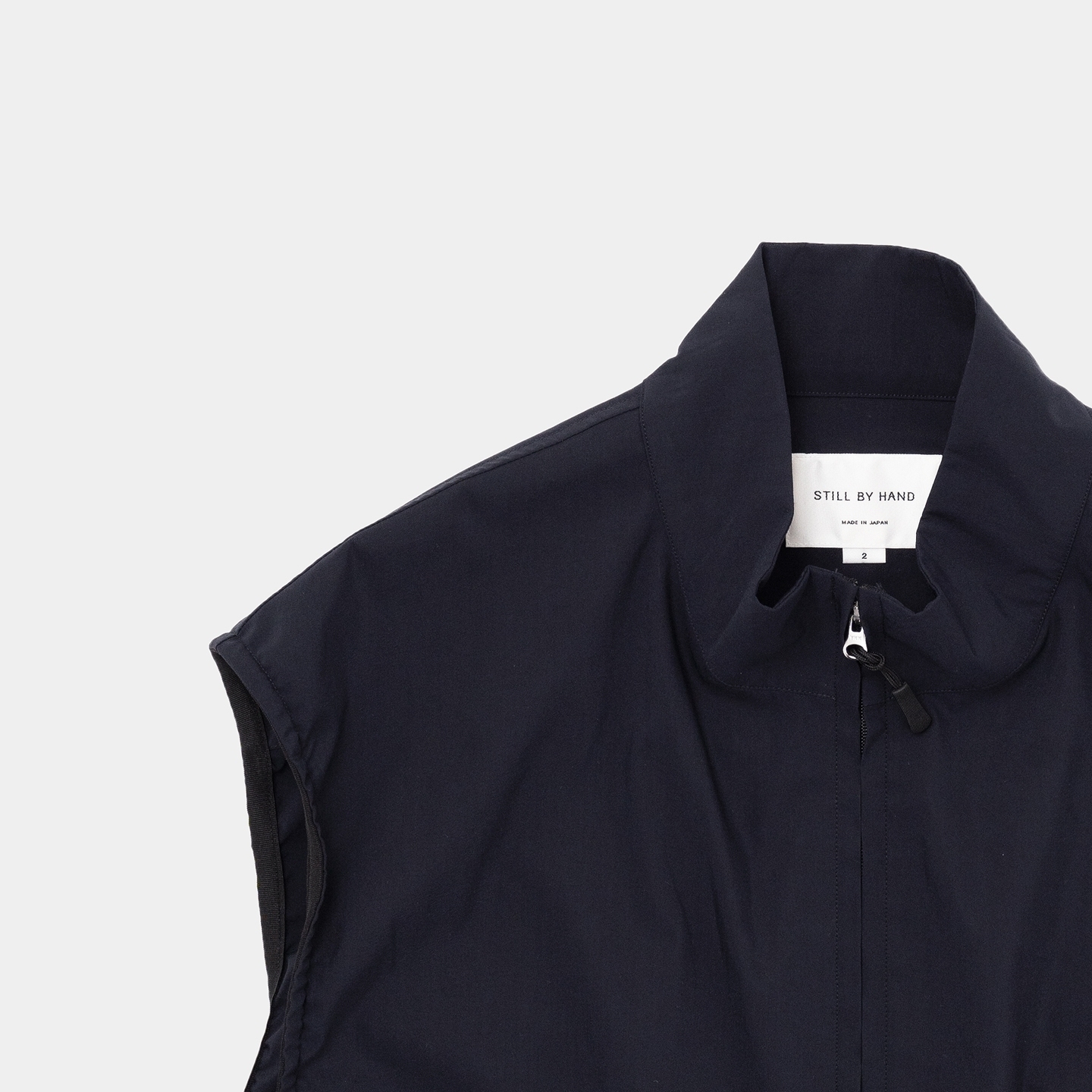 STILL BY HAND - STAND COLLAR ZIP VEST / 2COLORS