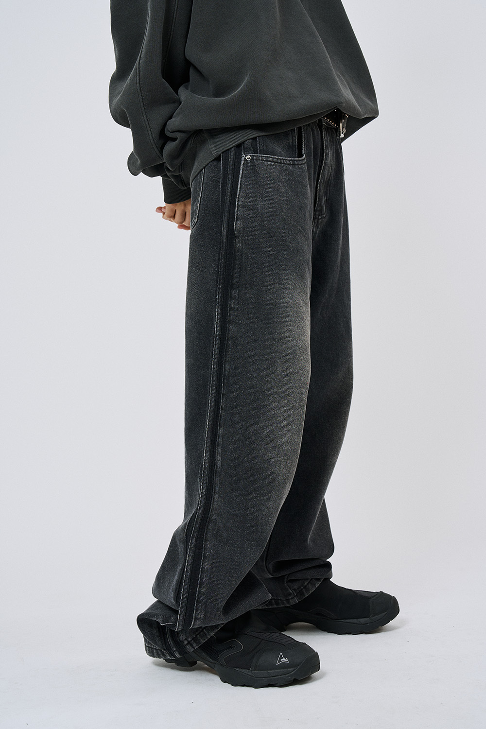 🇰🇷韓國 SIDE TRACK LINE 寬鬆 刷色 牛仔褲