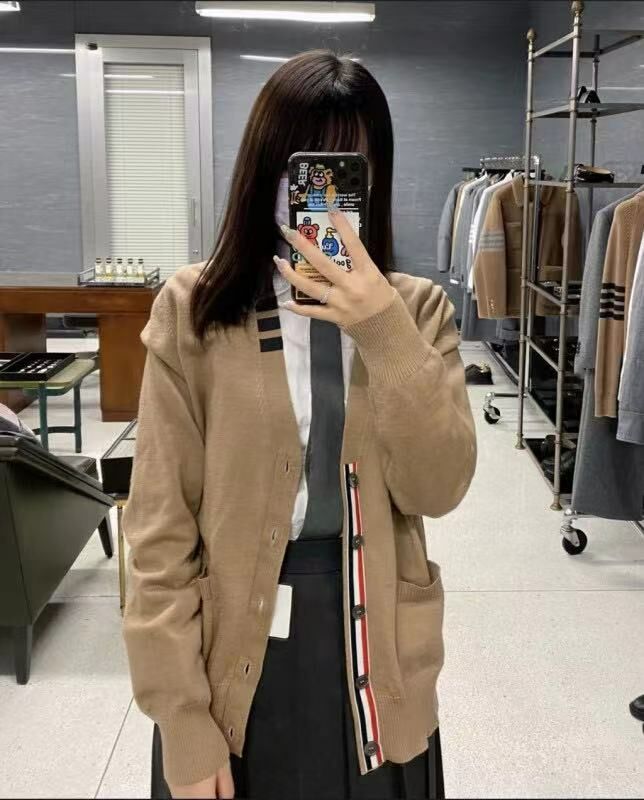 Thom Browne 駝色針織單排扣羊毛開衫 -T