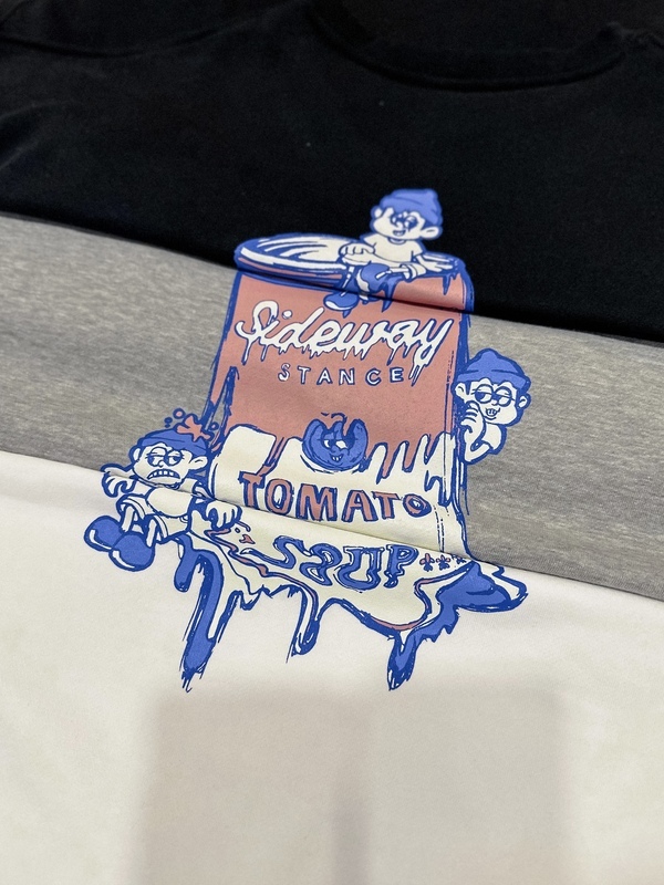 【日貨】街頭蕃茄罐頭大學TEE