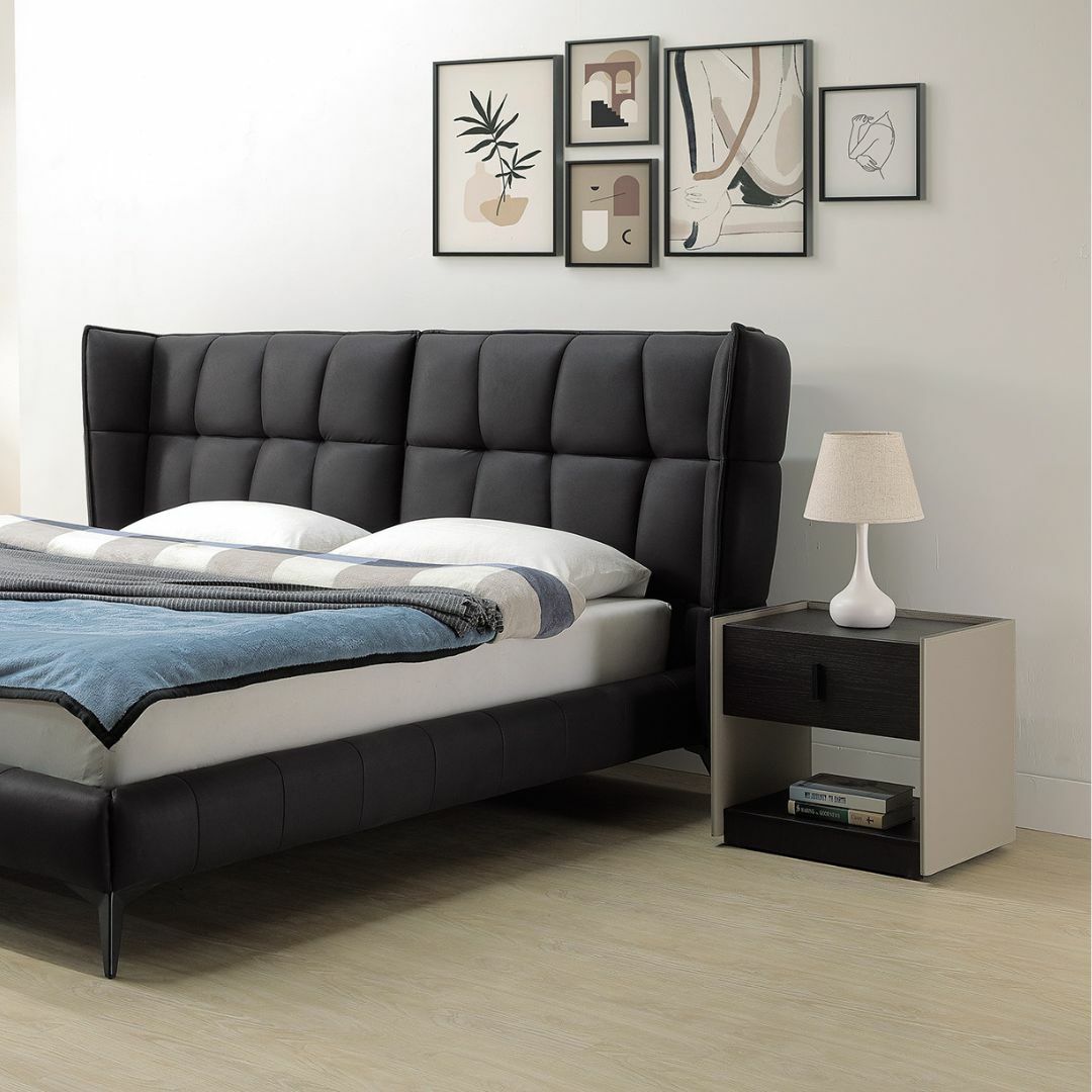 墨菲︱馬鞍皮床頭櫃