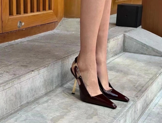 秀場同款 金屬方跟大金釦跟鞋(35-39)(多色)