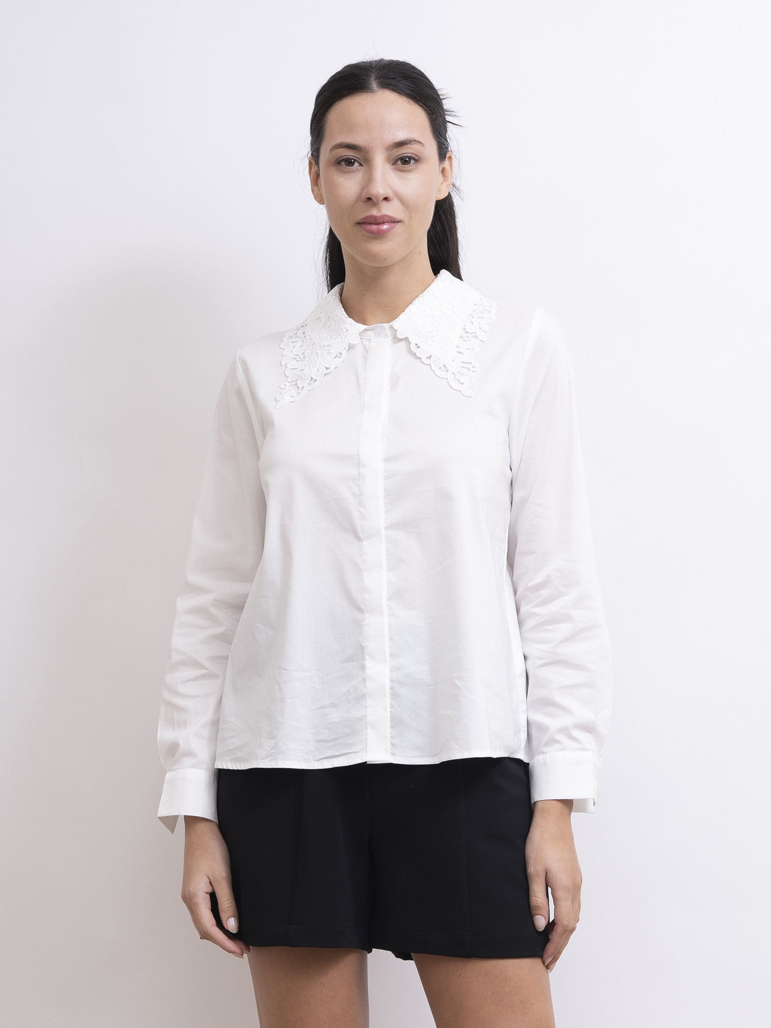 mi-tu 蕾絲領口恤衫