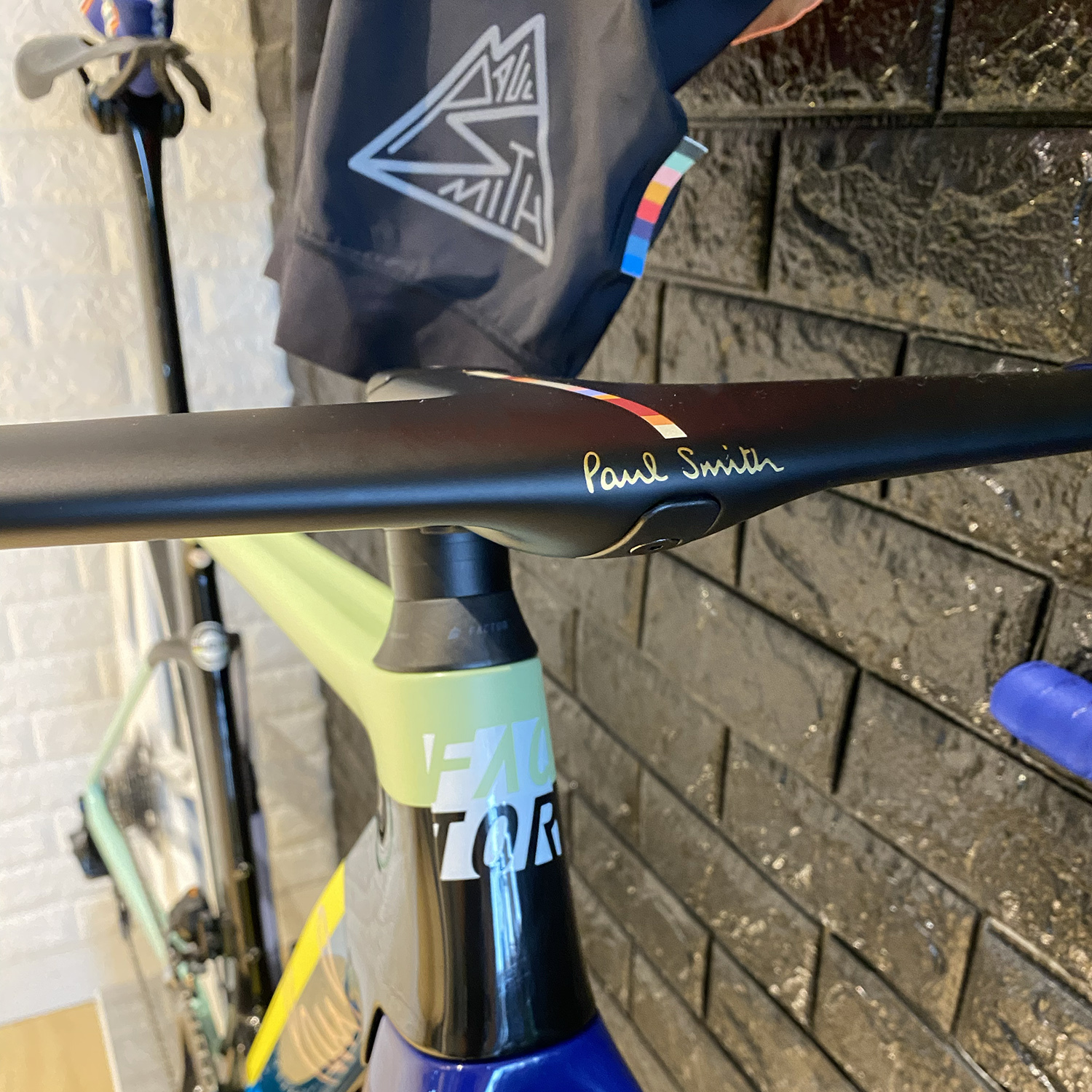 Black Inc Aero 碳纖維公路車一體把 Paul Smith Edition