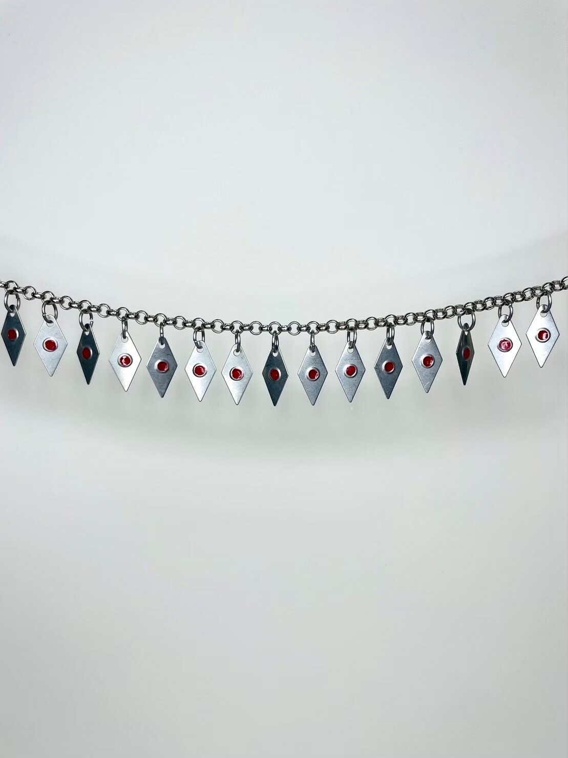 H4-(短)菱形葉片一點紅鈴鐺鏈條76cm