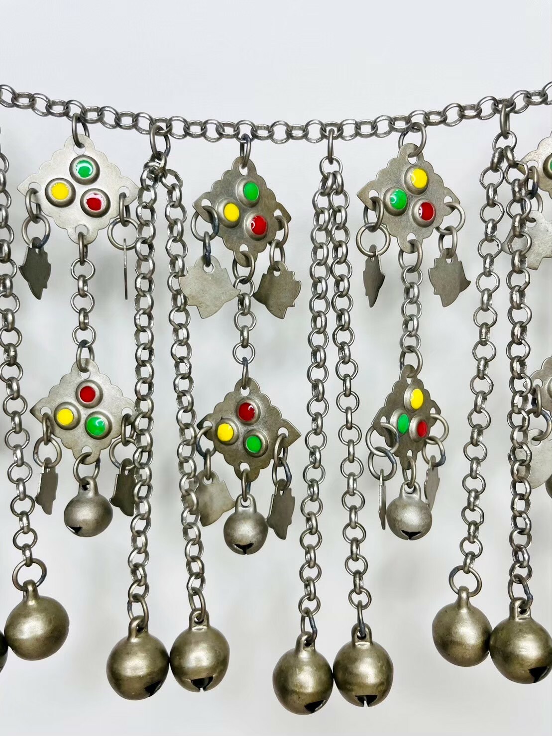 J5-全焊接兩層紅黃綠鈴鐺流蘇鏈條127cm