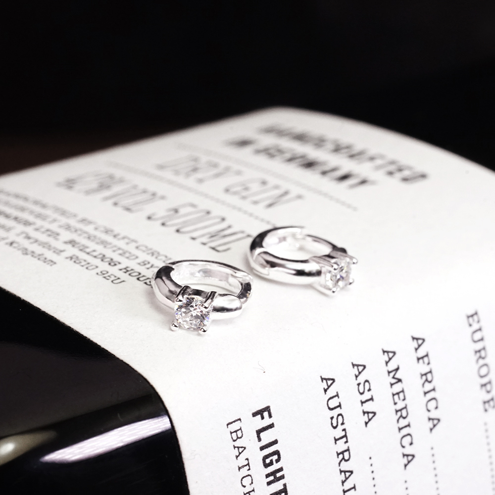 耳骨專用 閃耀恆星 易扣式 8mm 925純銀耳環 女生耳環