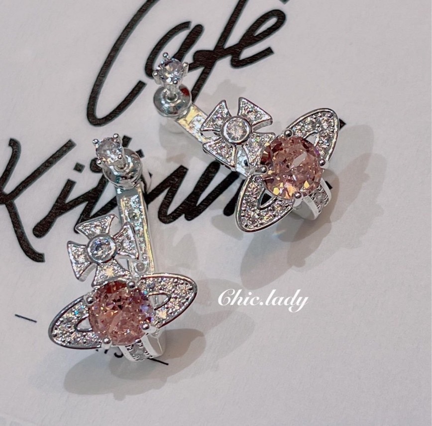 Earrings |兩戴粉鑽土星
