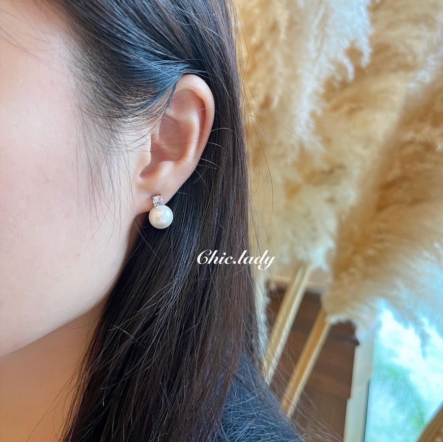 Earrings | 戴安娜
