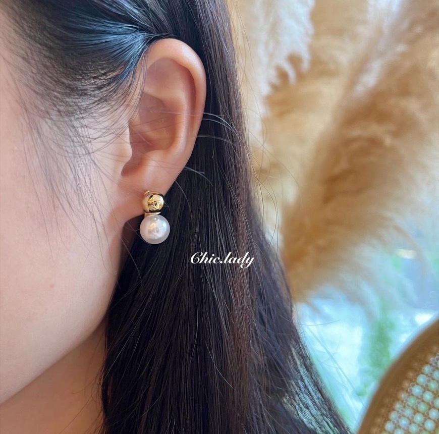 Earrings | 蘿莎